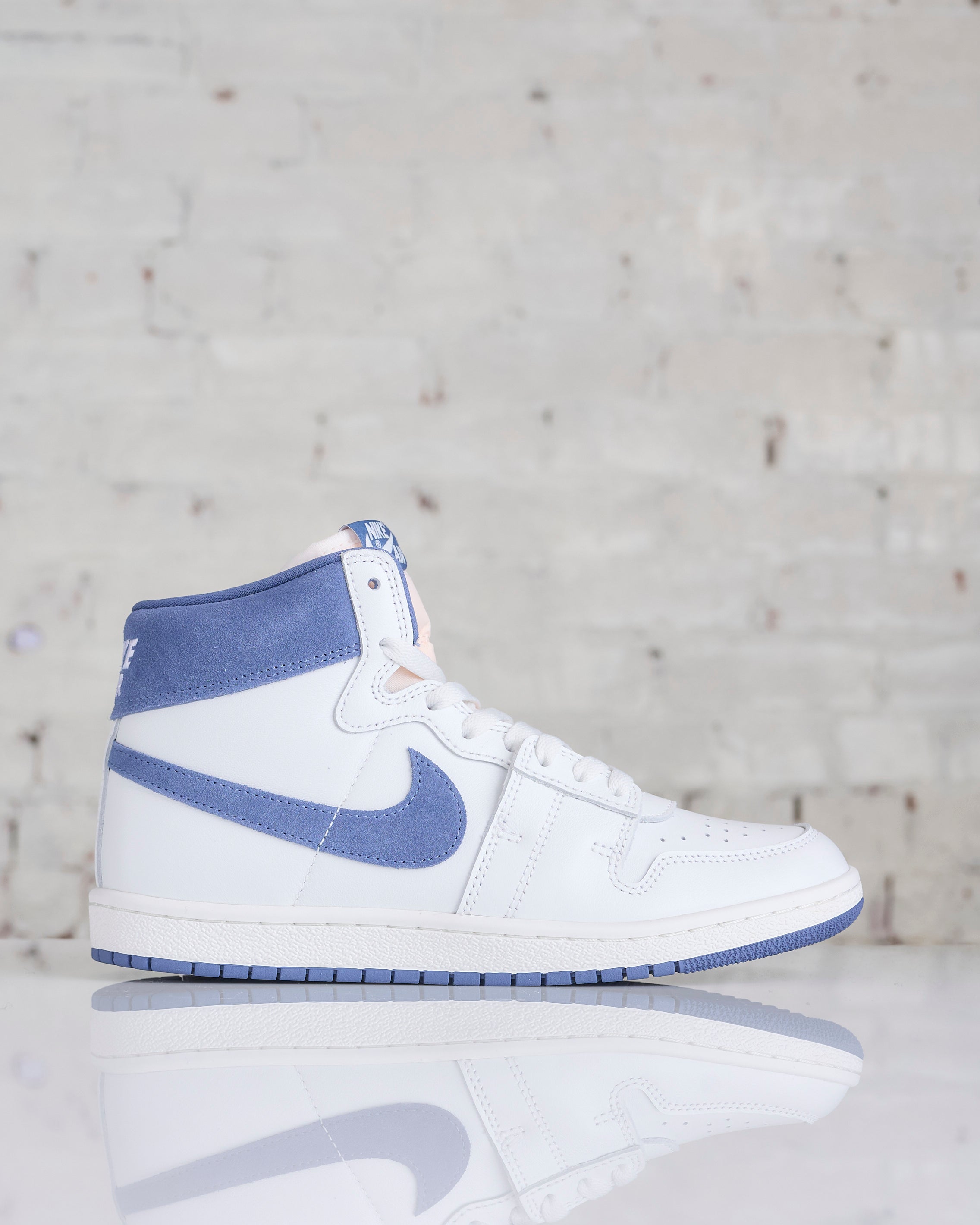 Jordan retro 1 hot sale summit white