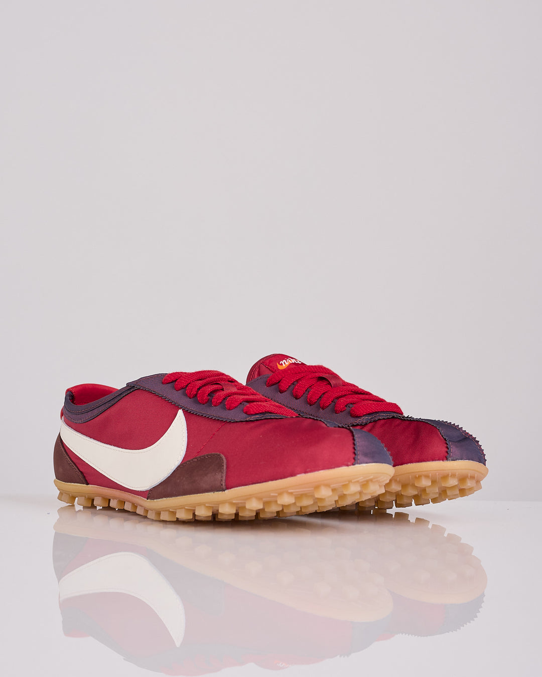 Nike Moon Shoe OG Tough Red Sail Mystic Dates IX3952 600