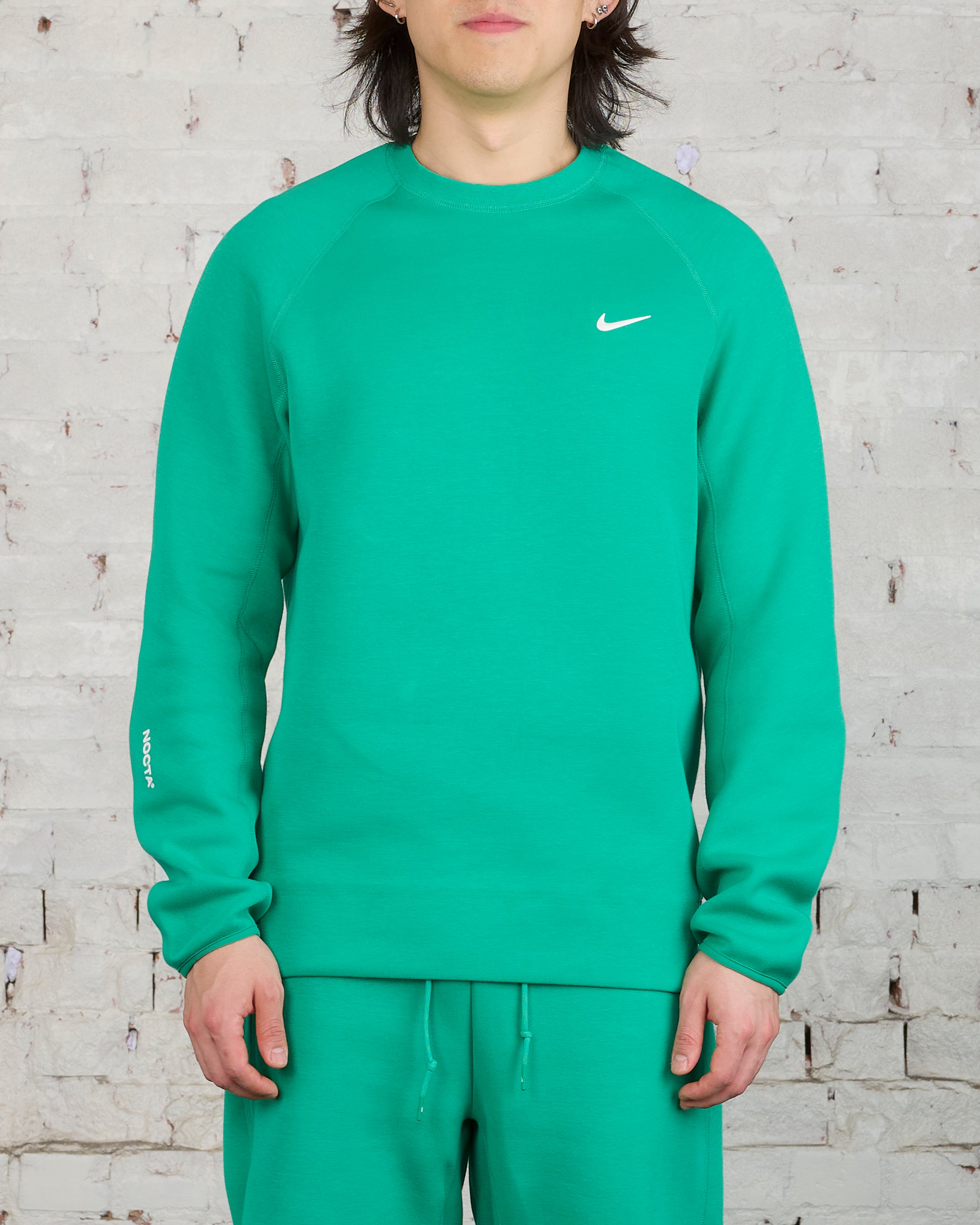 Nike NOCTA Tech Fleece Crew Stadium Green/Sail – LESS 17