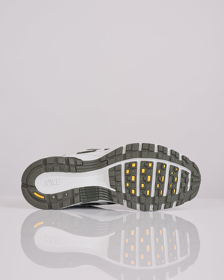 Nike P-6000 Grey Fog Newsprint-Photon Dust HQ3818 002