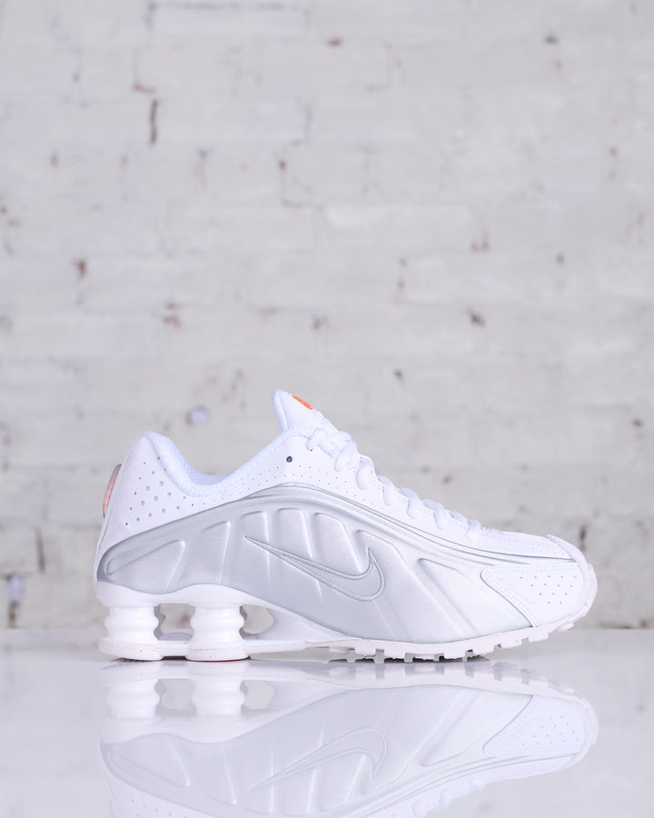 Nike Women's Shox R4 White/White-Metallic Silver-Max Orange