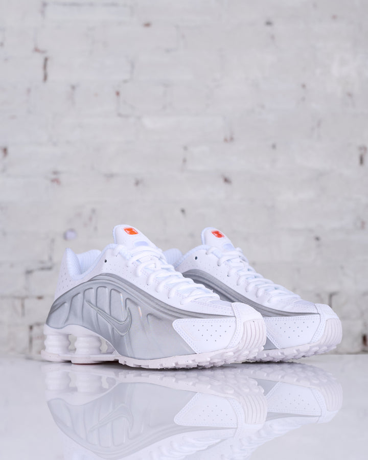 Nike Women's Shox R4 White/White-Metallic Silver-Max Orange