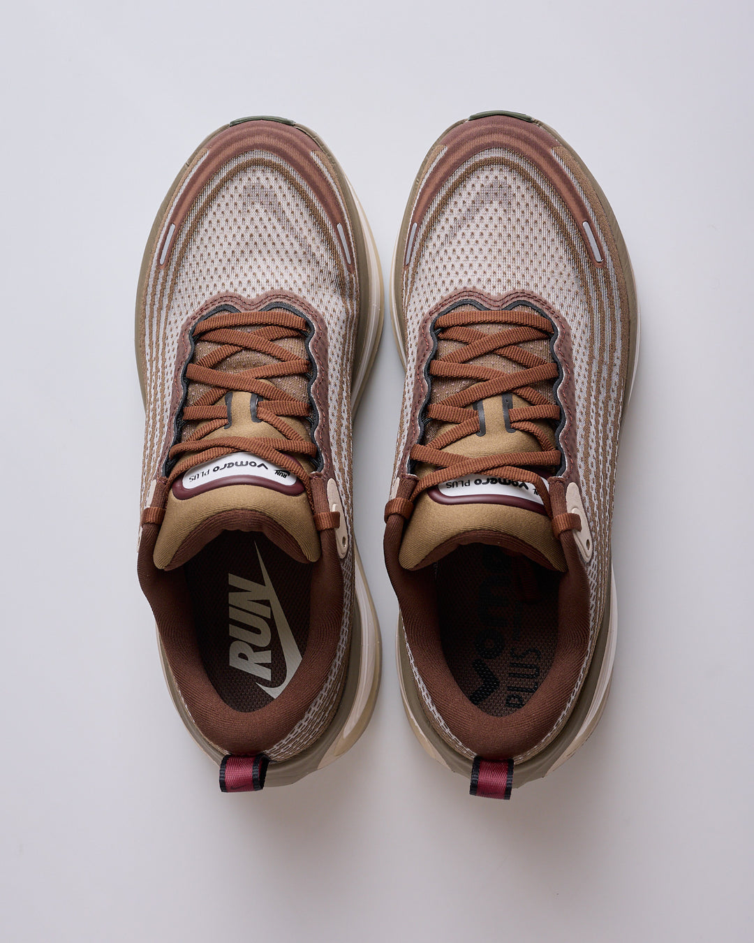 Nike Vomero Plus Off Noir Pecan-Phantom IO4482 001