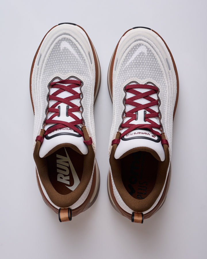 Nike Vomero Plus Off Sail Pecan-Caldera Brown-Black IO4482 100