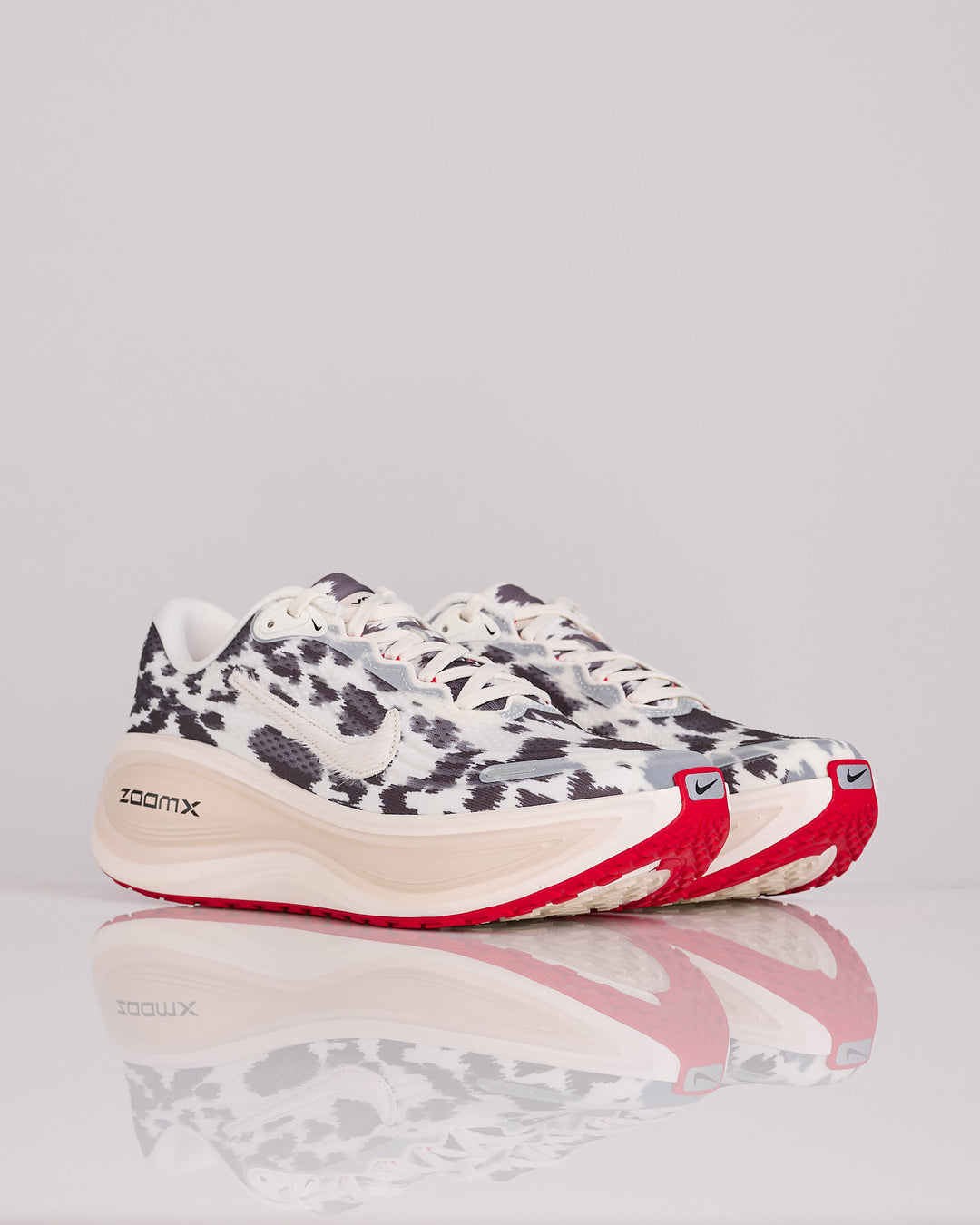 Nike Vomero Plus Sail Sail-University Red-Lt Orewood Brn IR0032-100