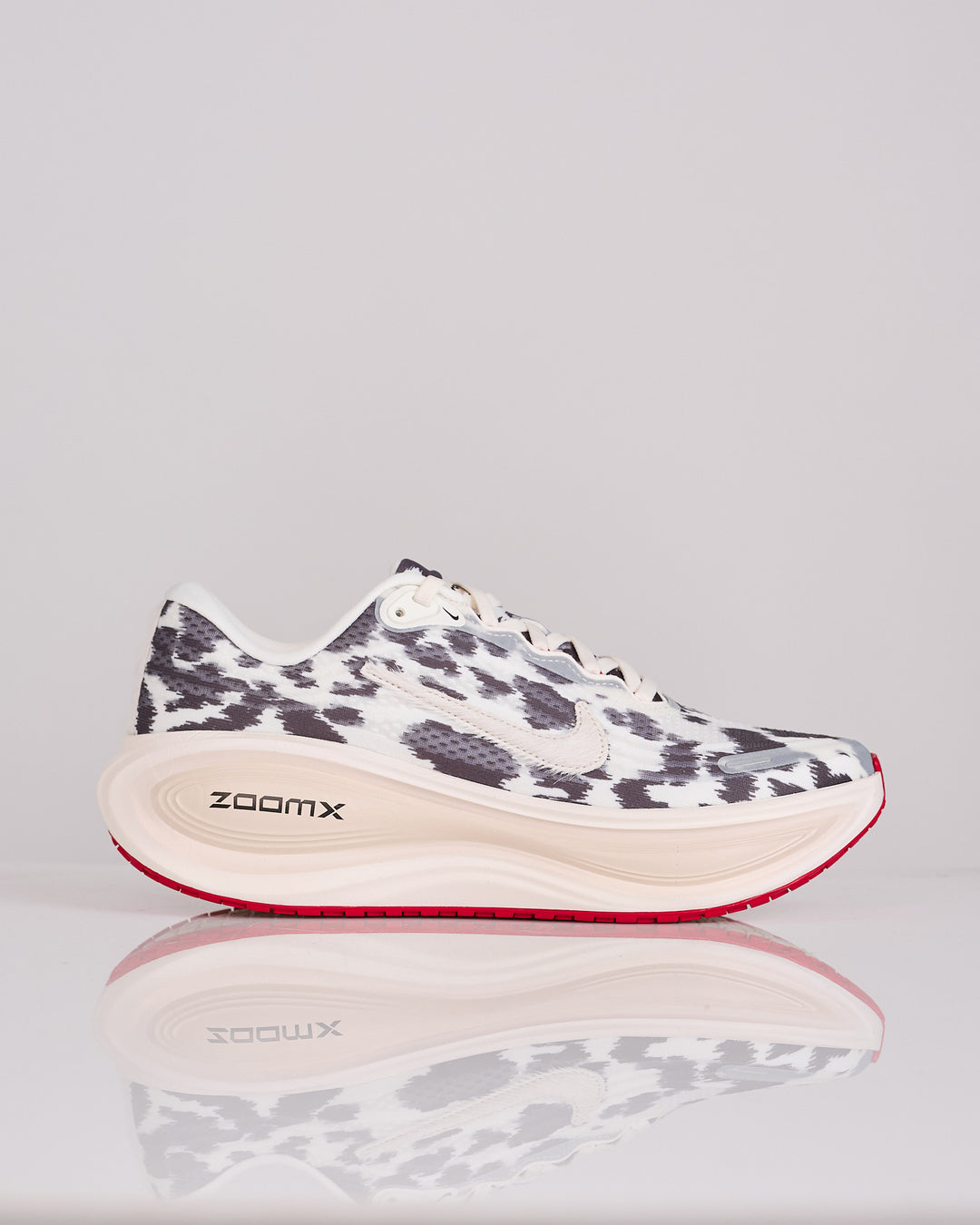 Nike Vomero Plus Sail Sail-University Red-Lt Orewood Brn IR0032-100