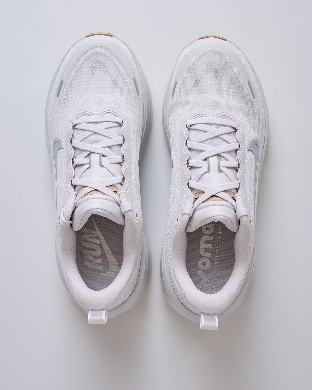 Nike Vomero Plus Speckle Vast Grey Wolf Grey-Off White-Hemp IO4323 001