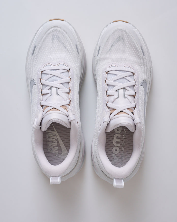 Nike Vomero Plus Speckle Vast Grey Wolf Grey-Off White-Hemp IO4323 001