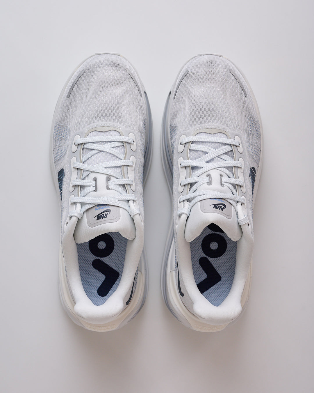 Nike Vomero Premium Off White Dark Obsidian-Grey Fog HQ2050 104