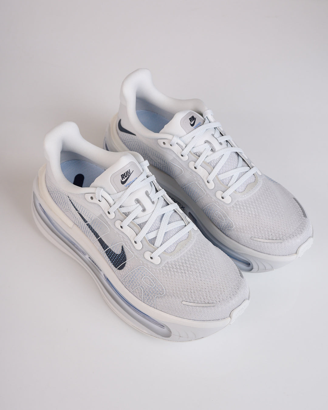 Nike Vomero Premium Off White Dark Obsidian-Grey Fog HQ2050 104
