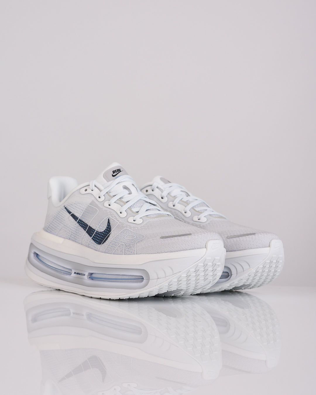 Nike Vomero Premium Off White Dark Obsidian-Grey Fog HQ2050 104