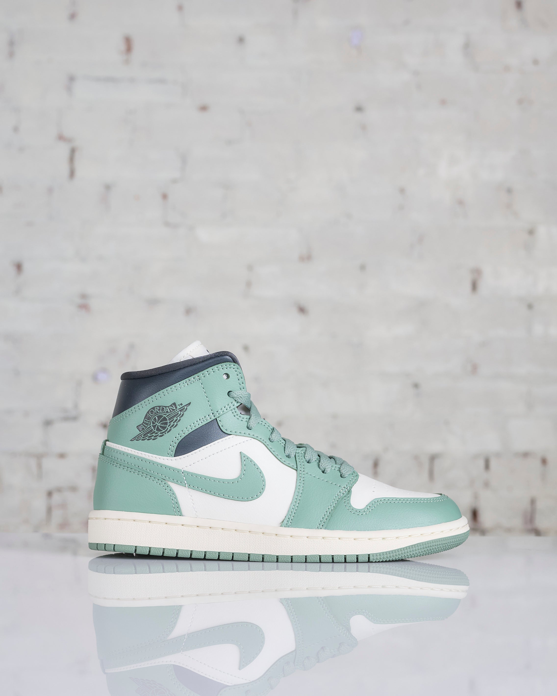 Nike Women's Air Jordan 1 Mid Sail Jade Smoke-Anthracite – LESS 17