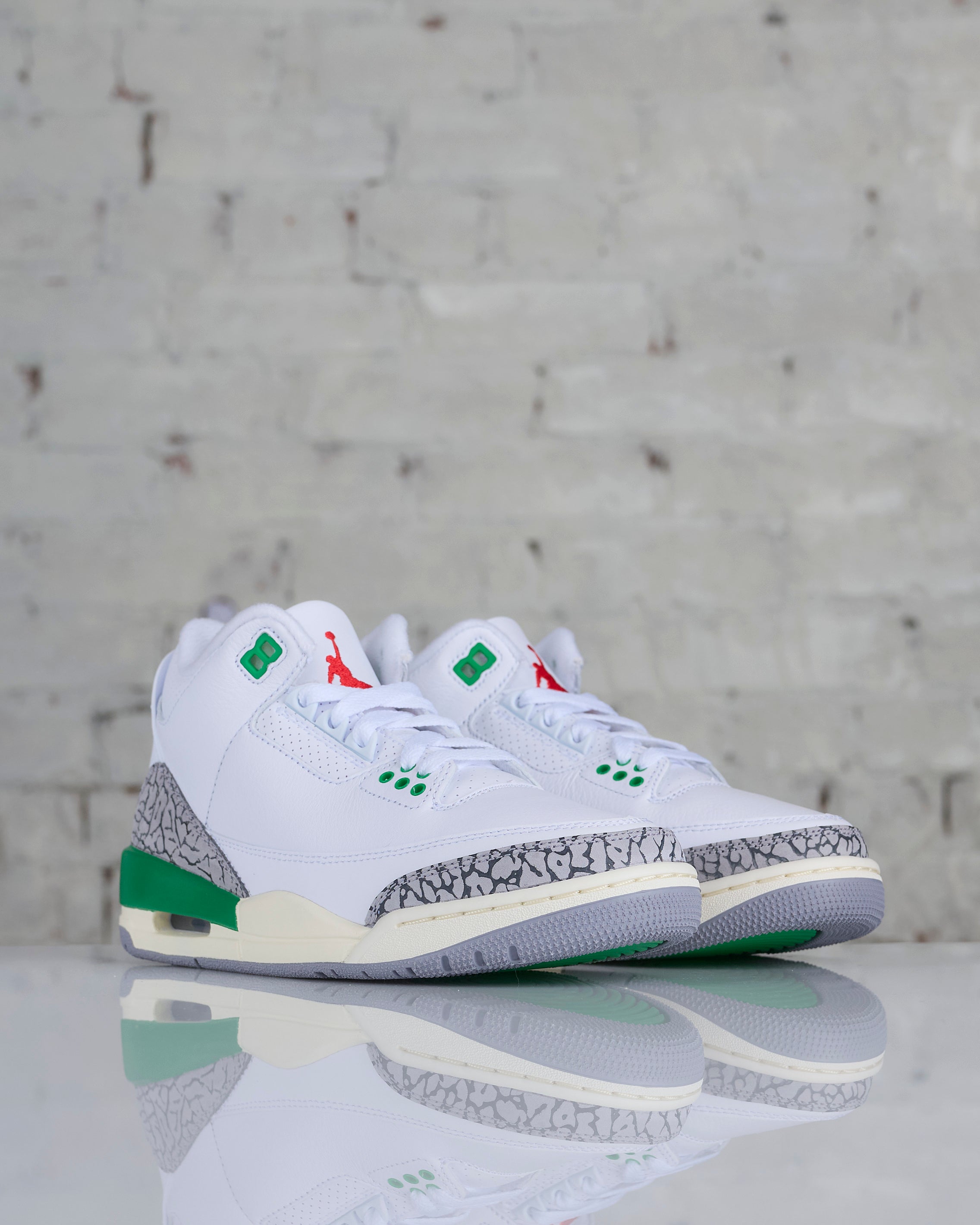 Nike Women's Air Jordan 3 Retro White / Varsity Red-Lucky Green