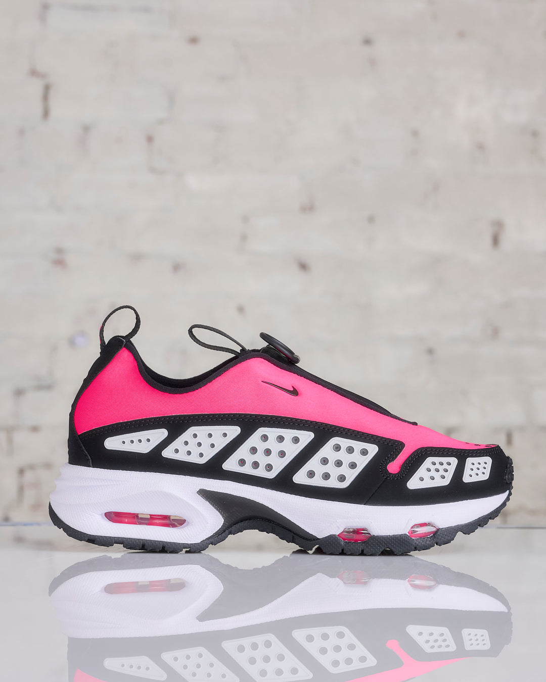Nike Women's Air Max SNDR Hyper Pink Black-White – LESS 17