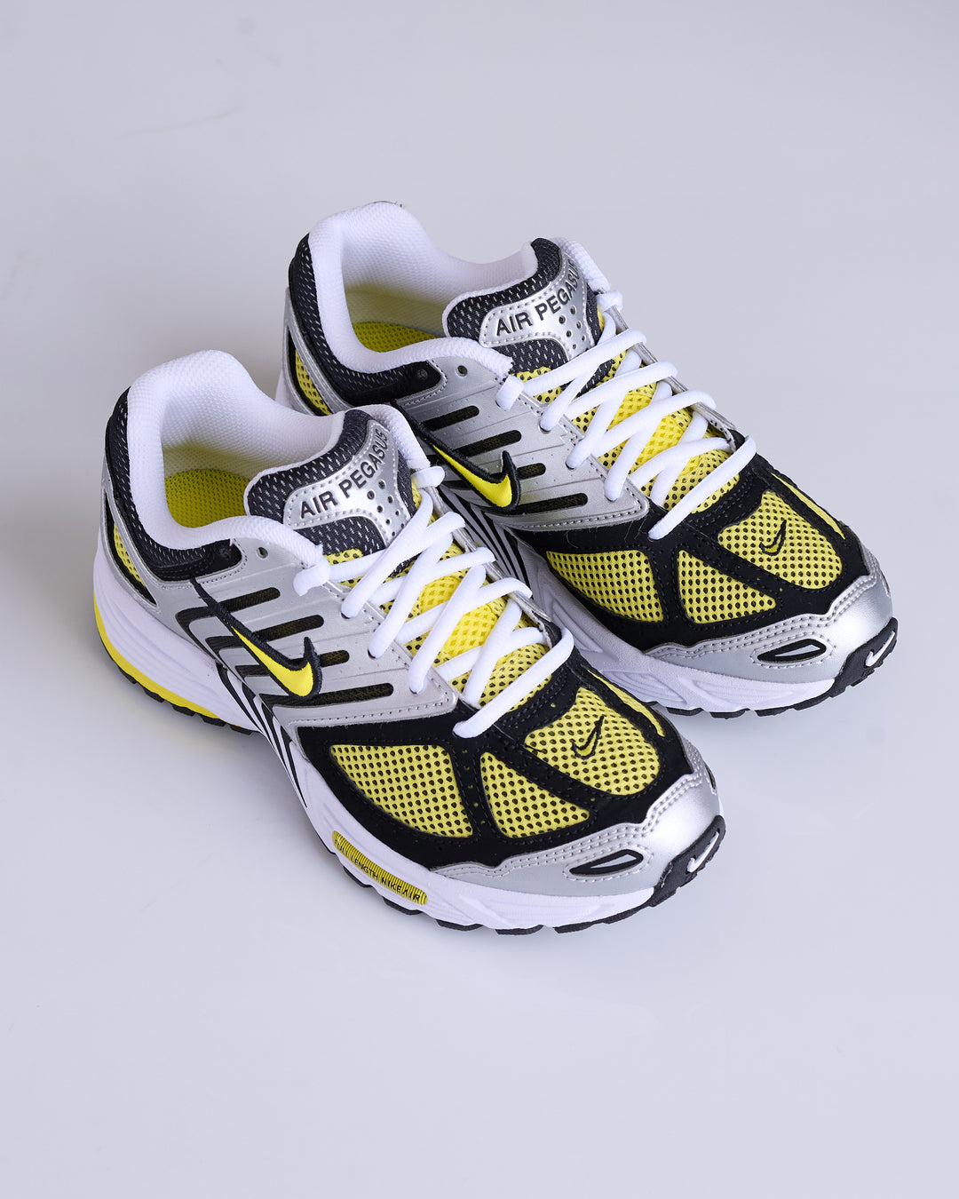 Nike Women's Air Pegasus 2005 White/Opti Yellow-Metallic Silver-Black