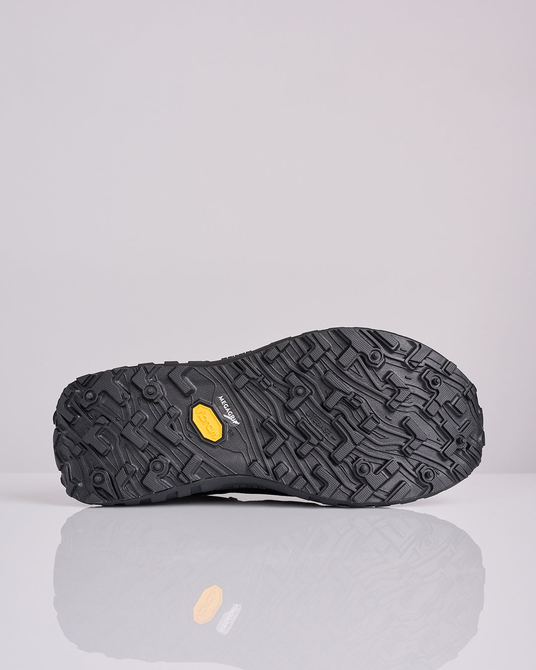 Norda 001A Stealth Black