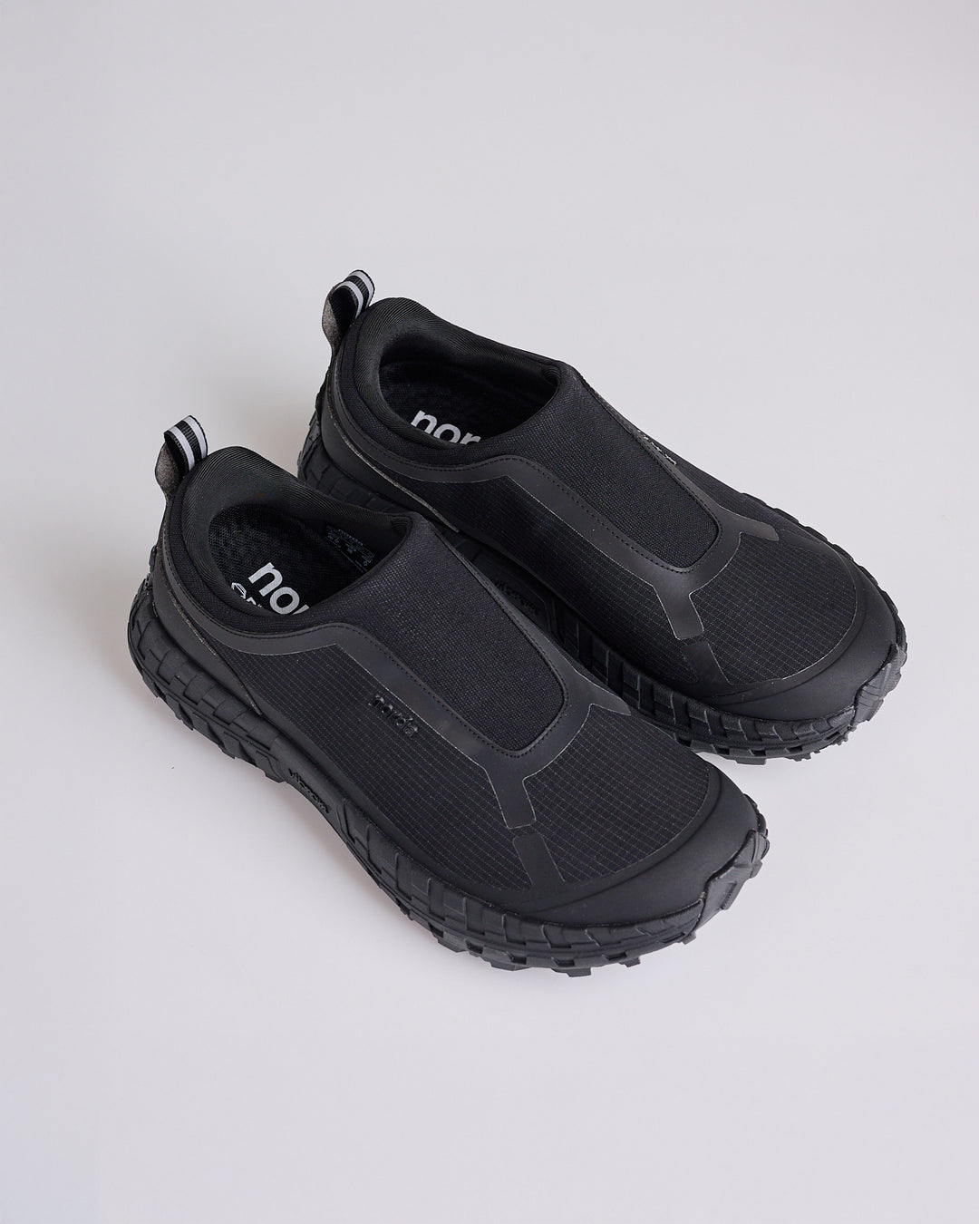 Norda 003 Pitch Black