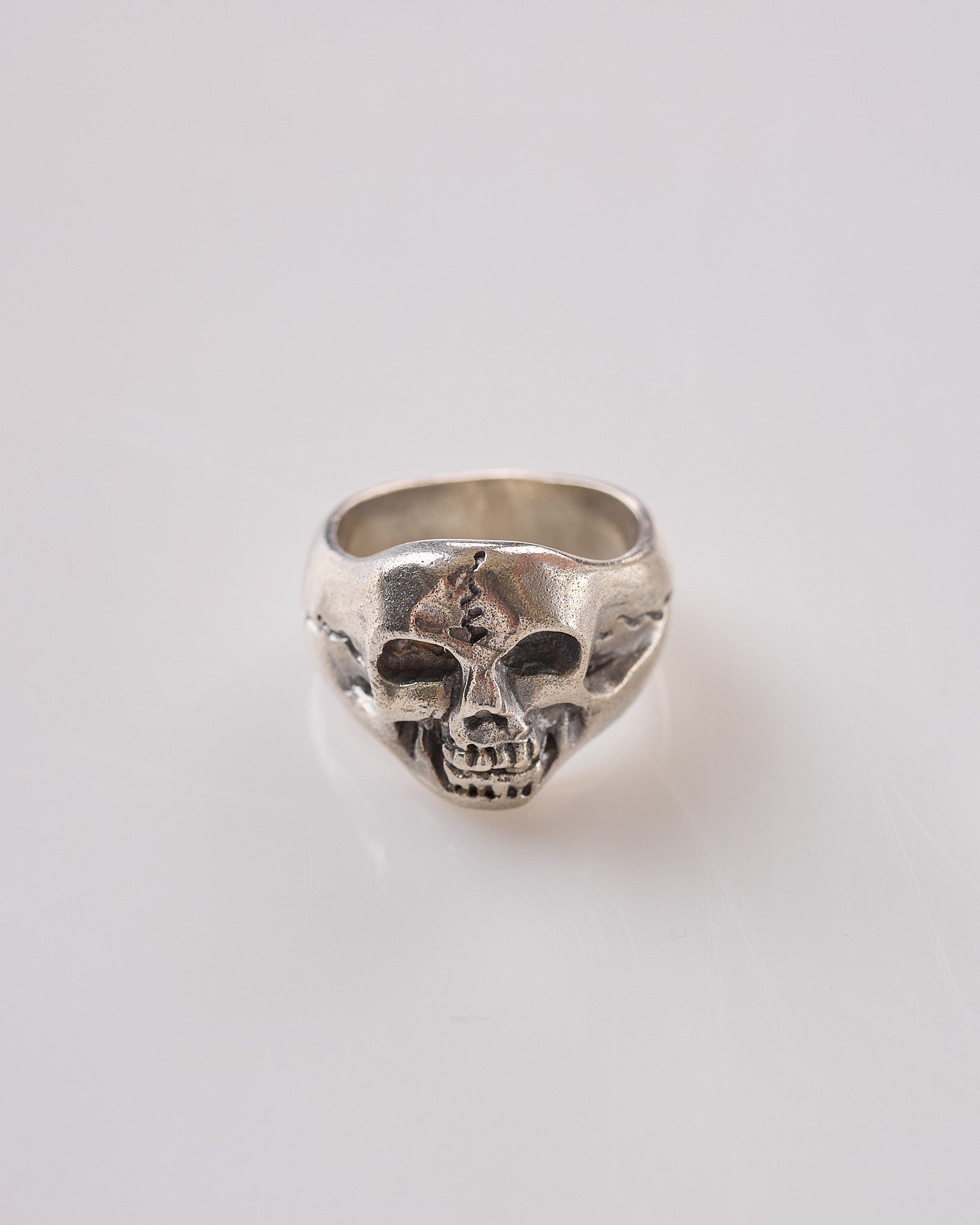 Our Legacy Cranium Ring Silver – LESS 17