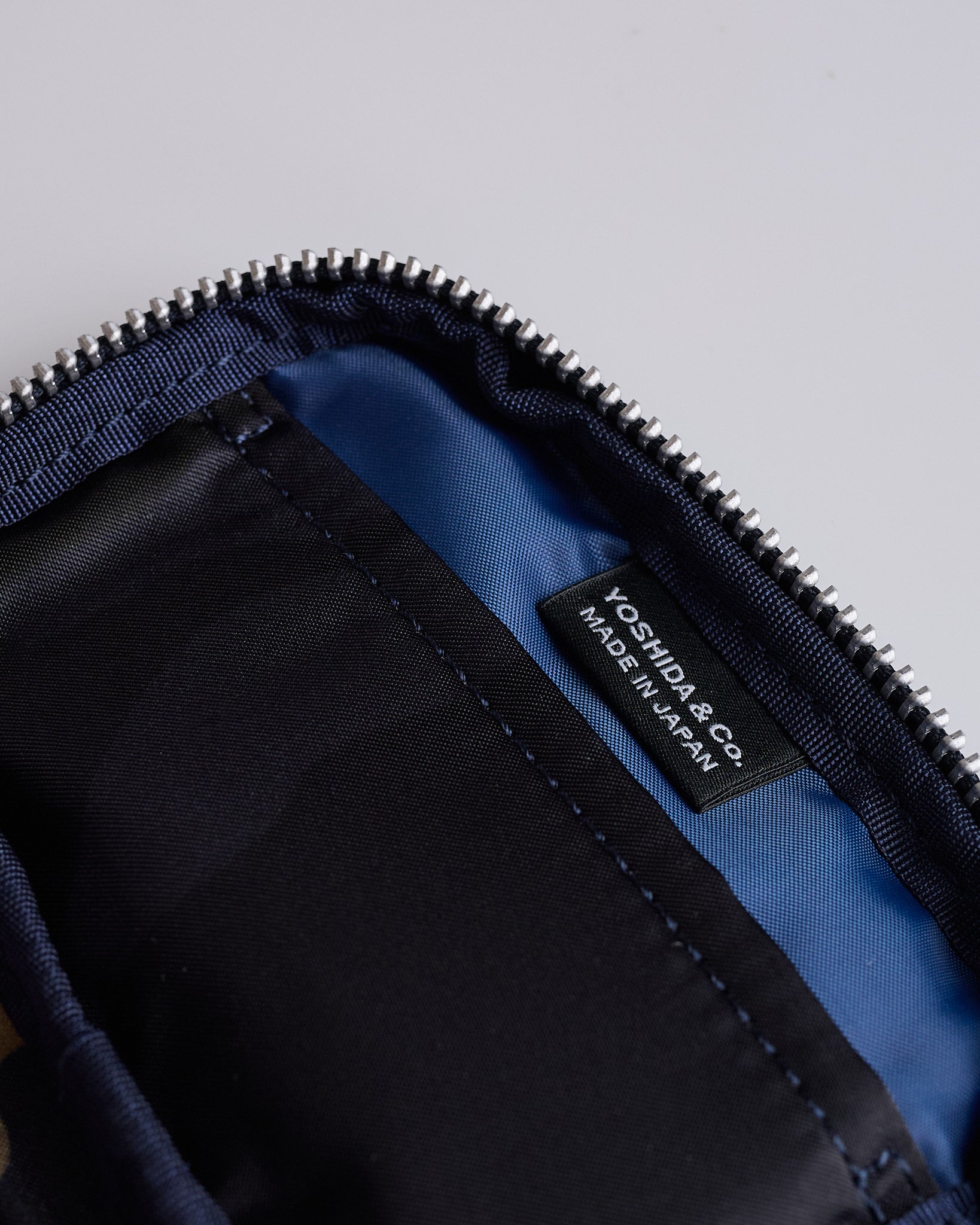 Porter Counter Shade Key Case Woodland Khaki Camo – LESS 17