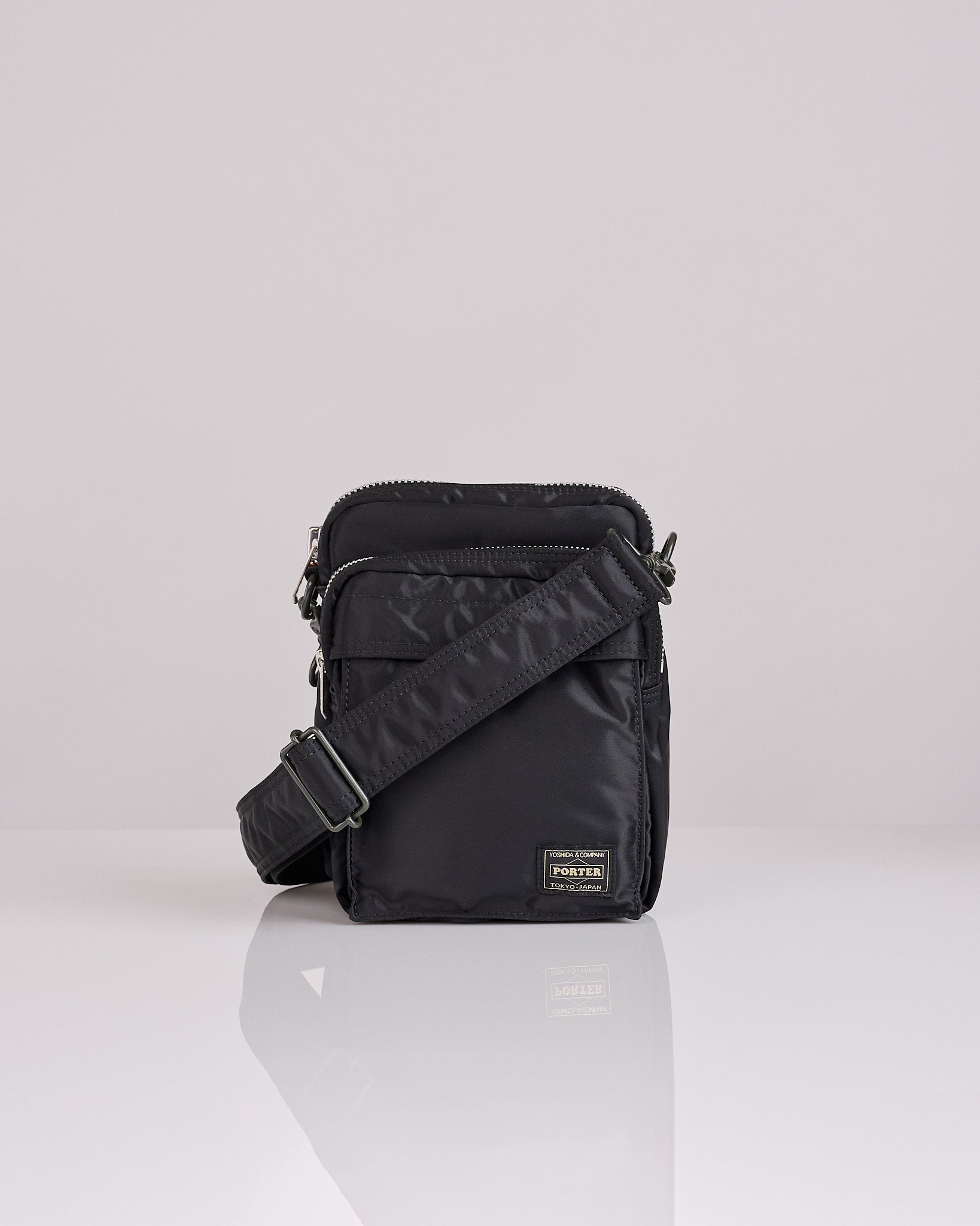 Porter Tanker Vertical Bag Black – LESS 17