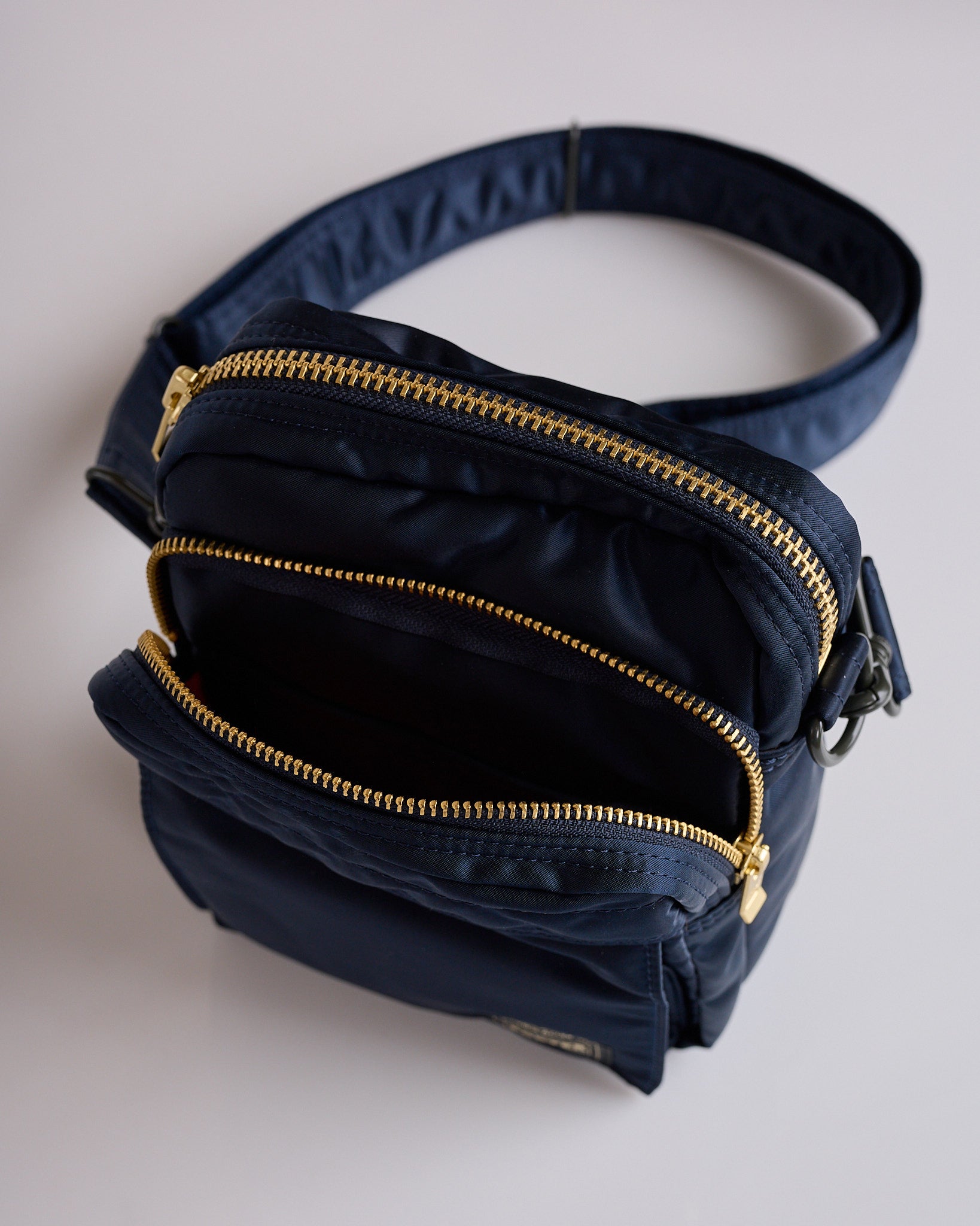 Porter Tanker Vertical Bag Iron Blue – LESS 17