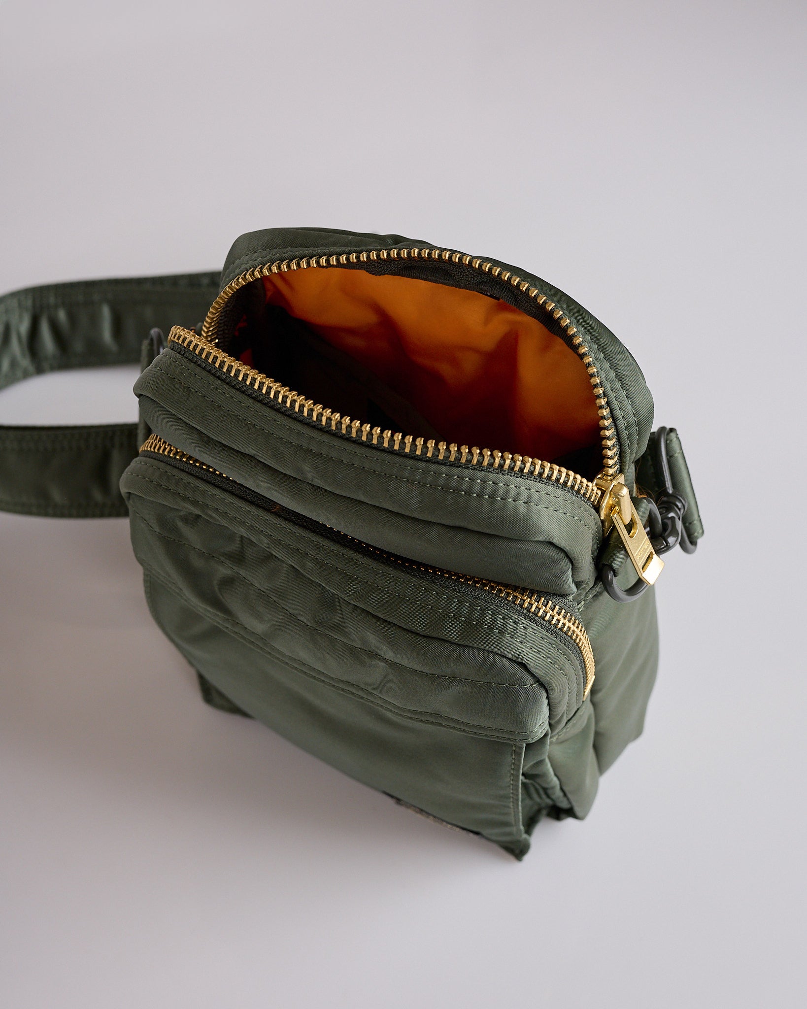 PORTER / TANKER VERTICAL BAG セージグリーン Porter Tanker Vertical Bag Sage Green – LESS 17