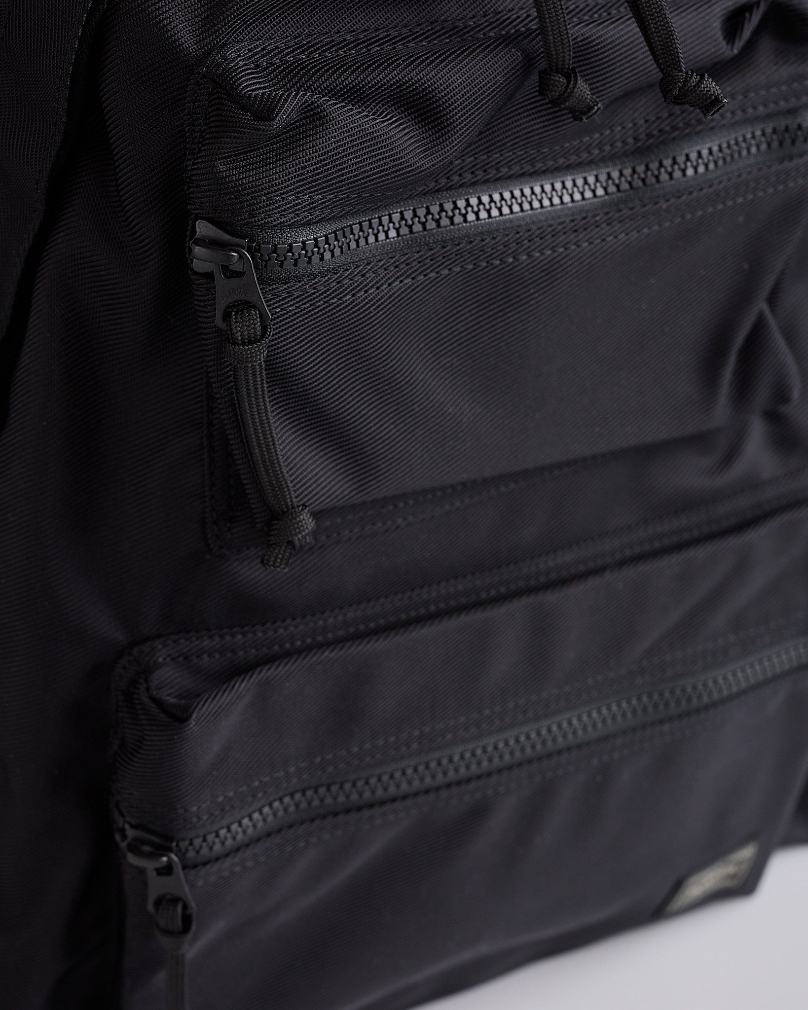 Porter Unit Dual Front Pocket Daypack Black – LESS 17