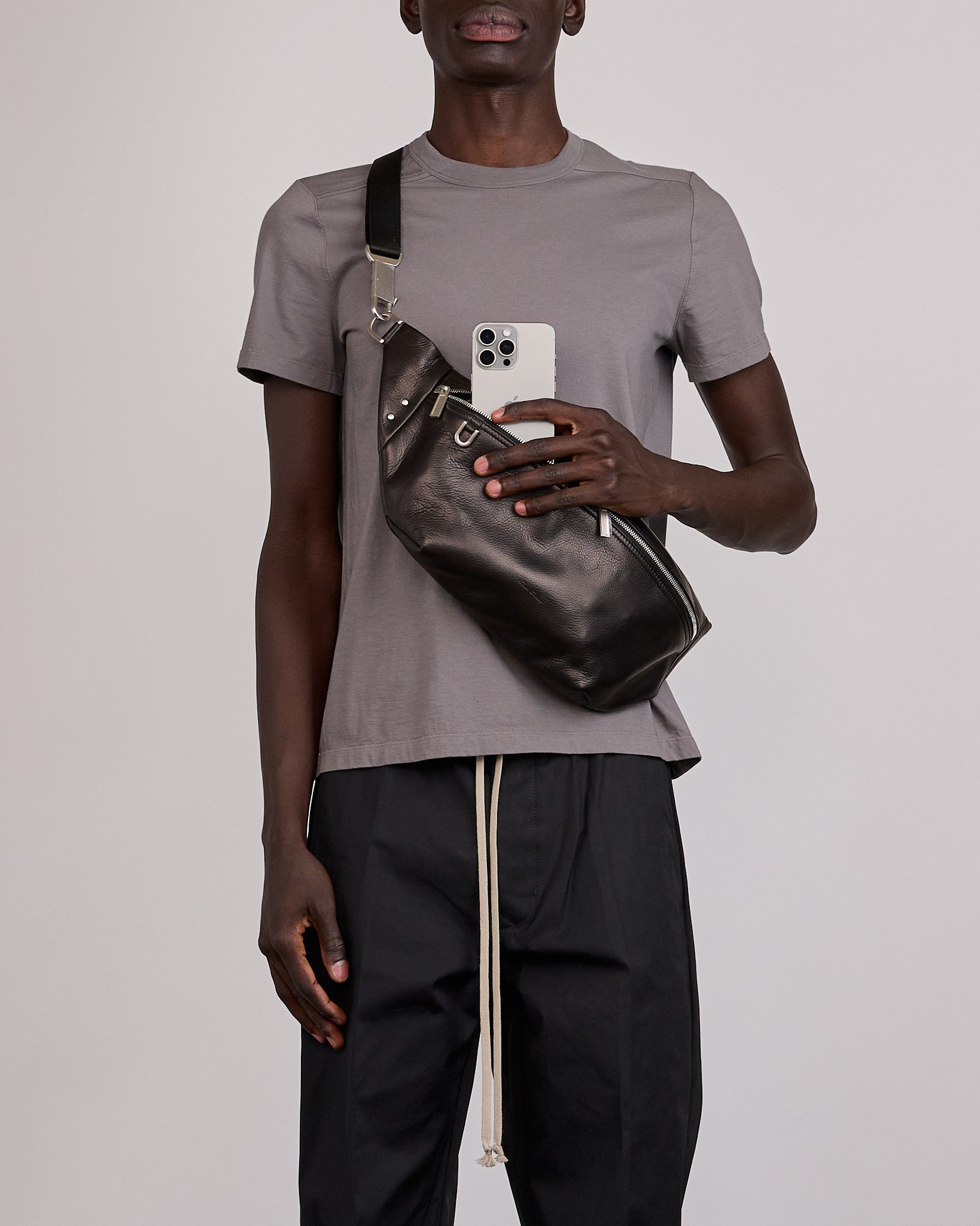 Rick Owens Bumbag Grainy Leather Black – LESS 17