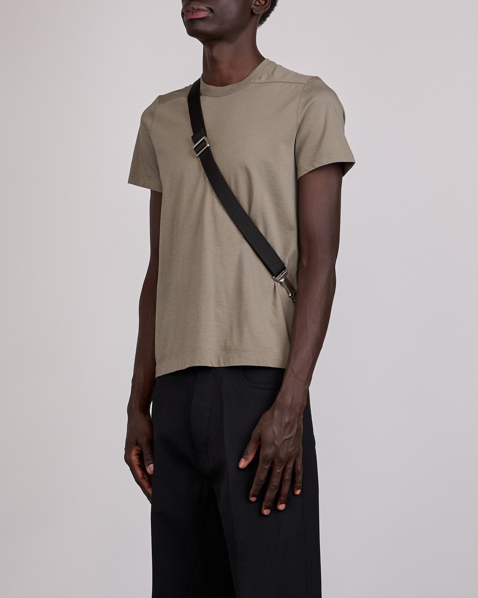 Rick Owens Geo Bumbag Grainy Leather Black – LESS 17 Rick Owens Geo Bumbag Grainy Leather Black – LESS 17