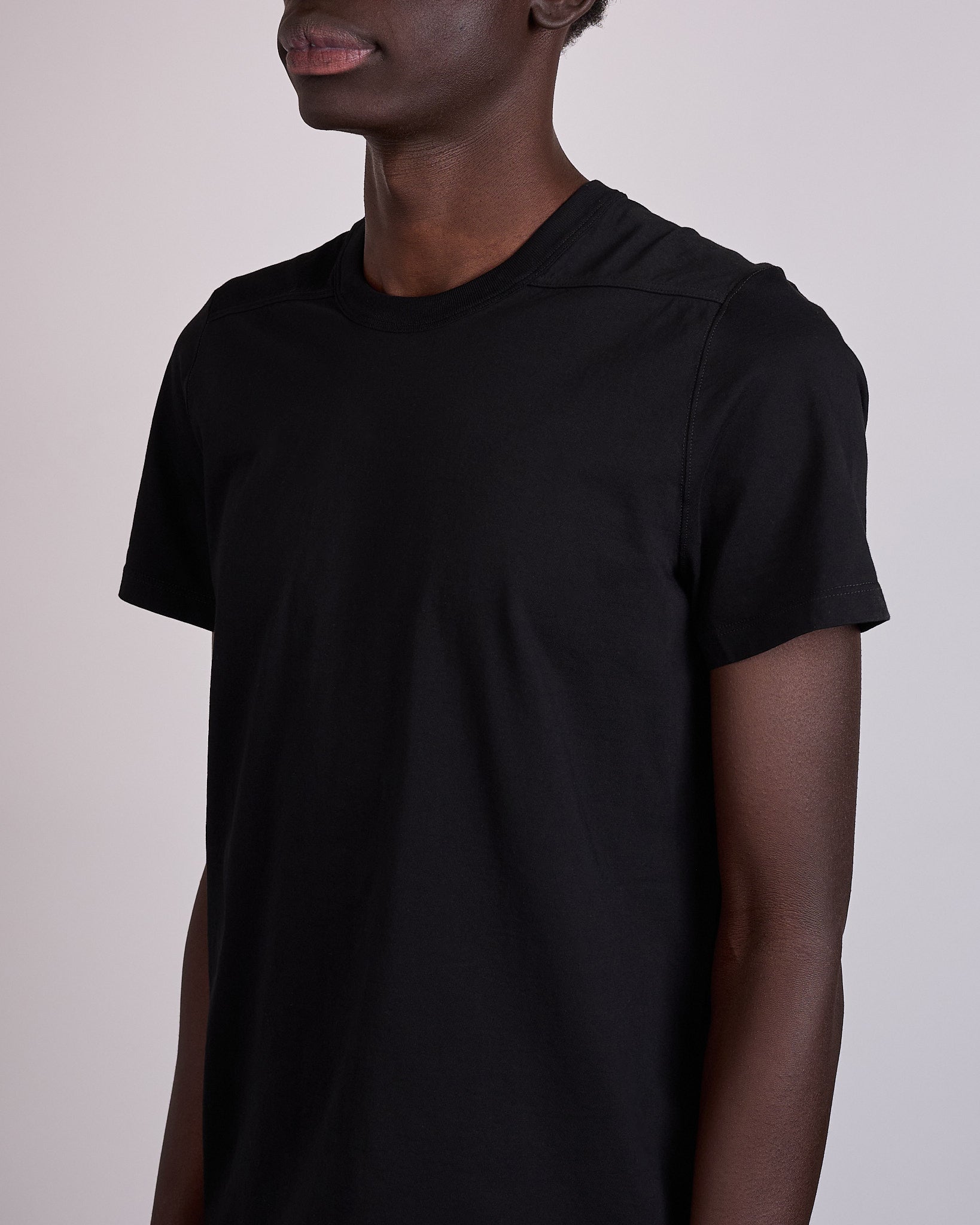 Rick Owens Short Level T-Shirt JA Classic Jersey Black – LESS 17