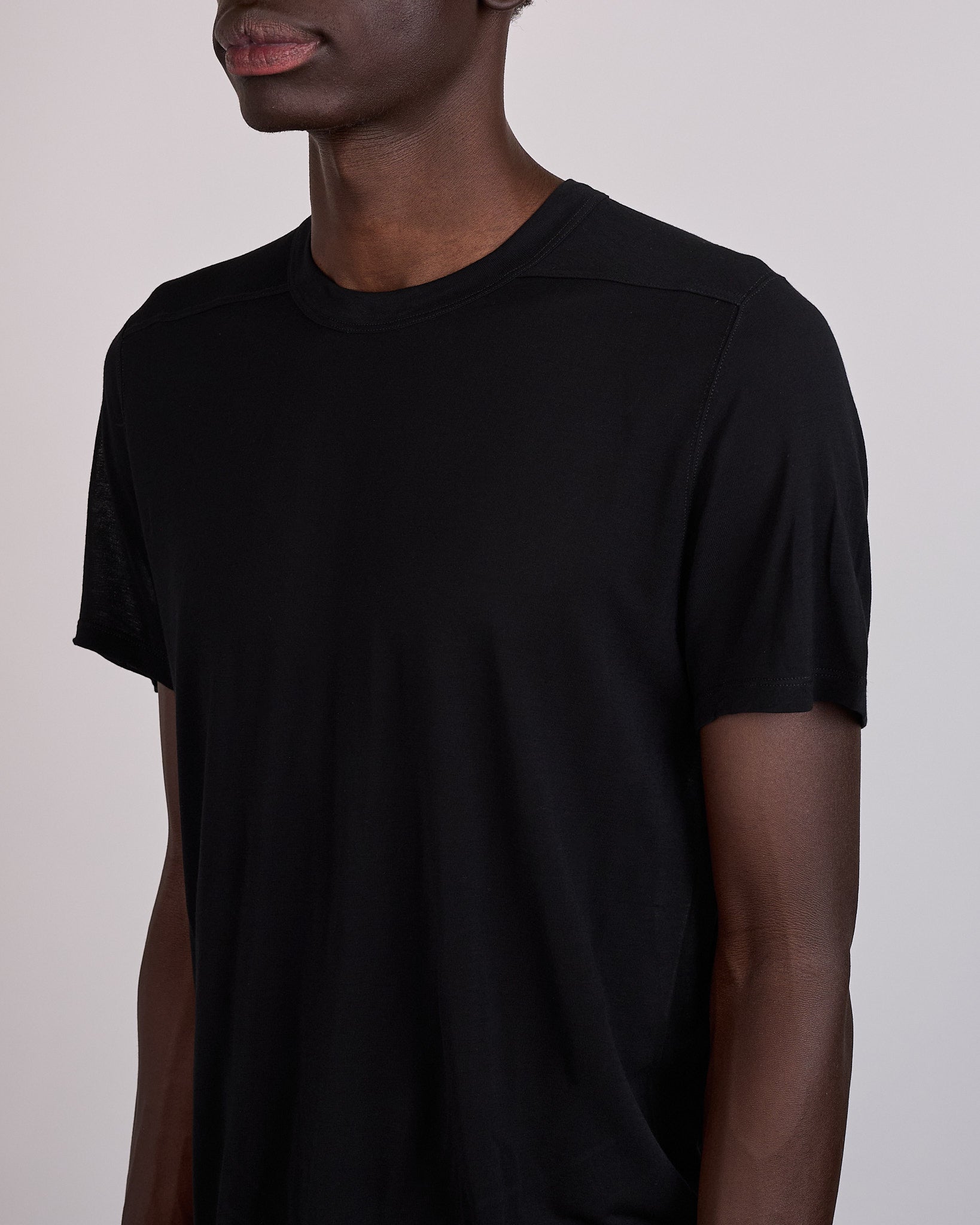 Rick Owens Short Level T-Shirt Viscose Silk Jersey Black – LESS 17