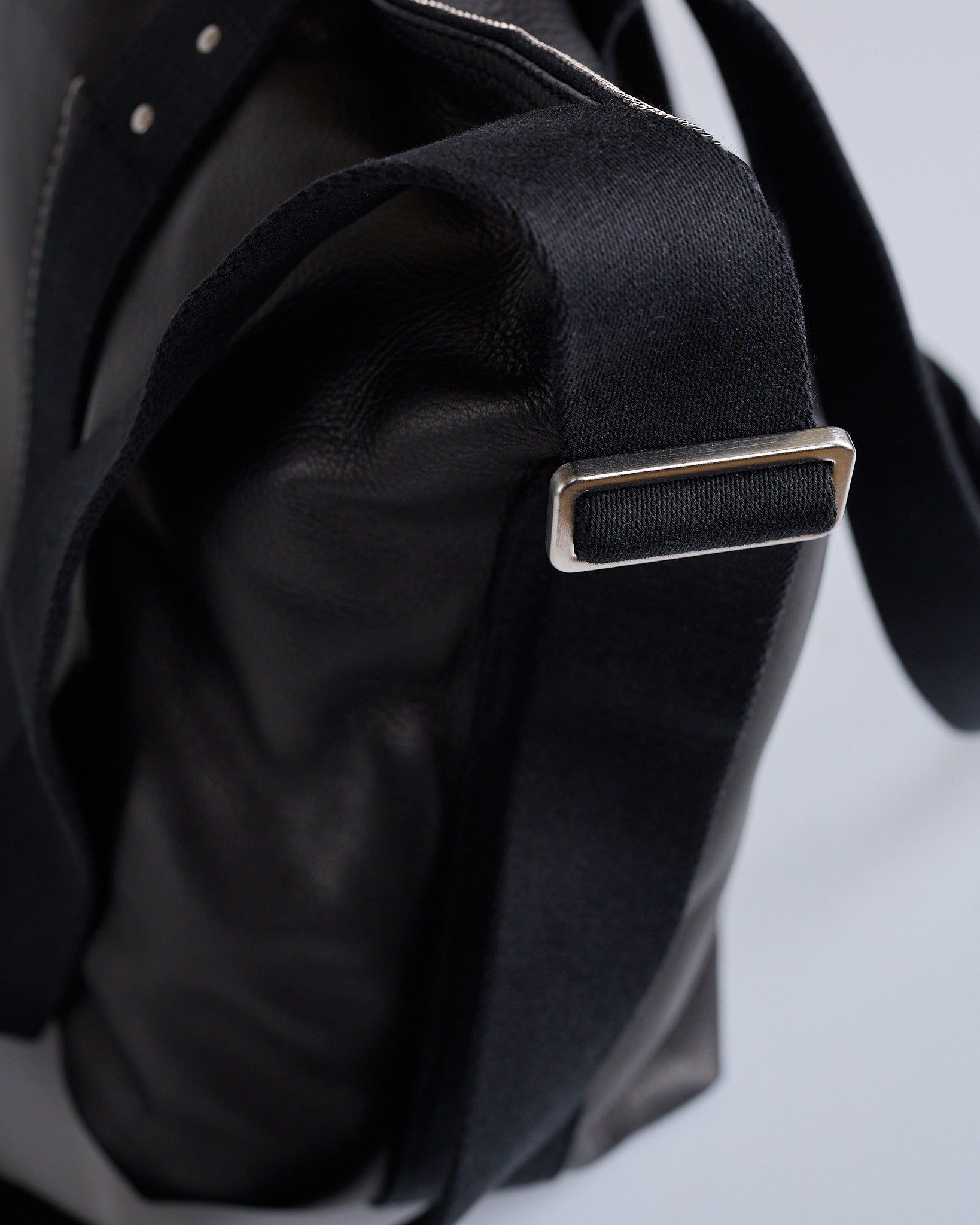 Rick Owens Trolley Bag Glossy Calf Leather Black – LESS 17