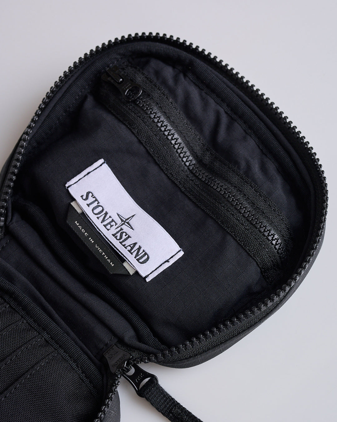 Stone Island Coated Cotton Zip Pouch Black