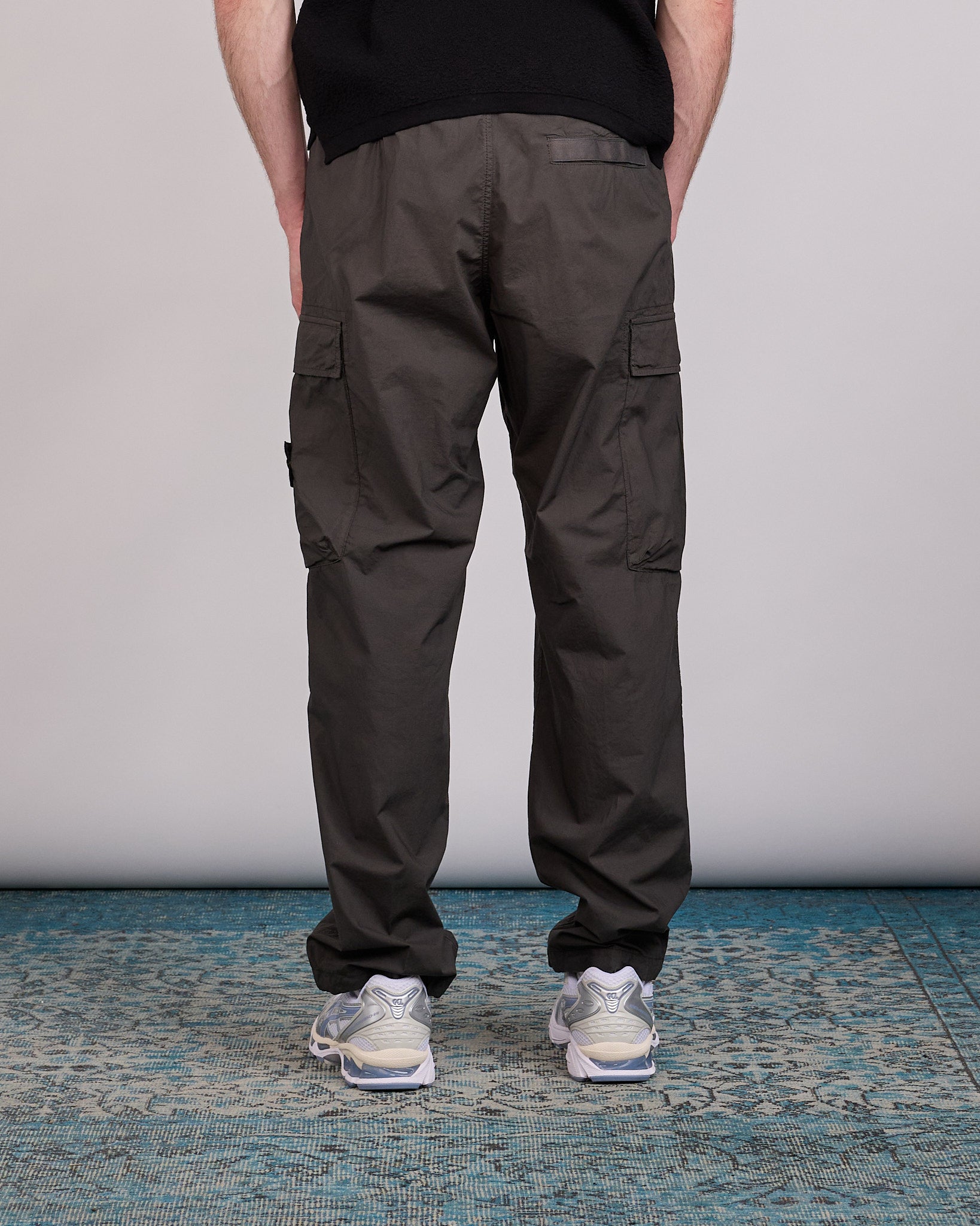 パンツ Stone  SS22 Paracadute Cargo Pants Stone Island Tela Stretch Parachute Relaxed Cargo Pant Charcoal