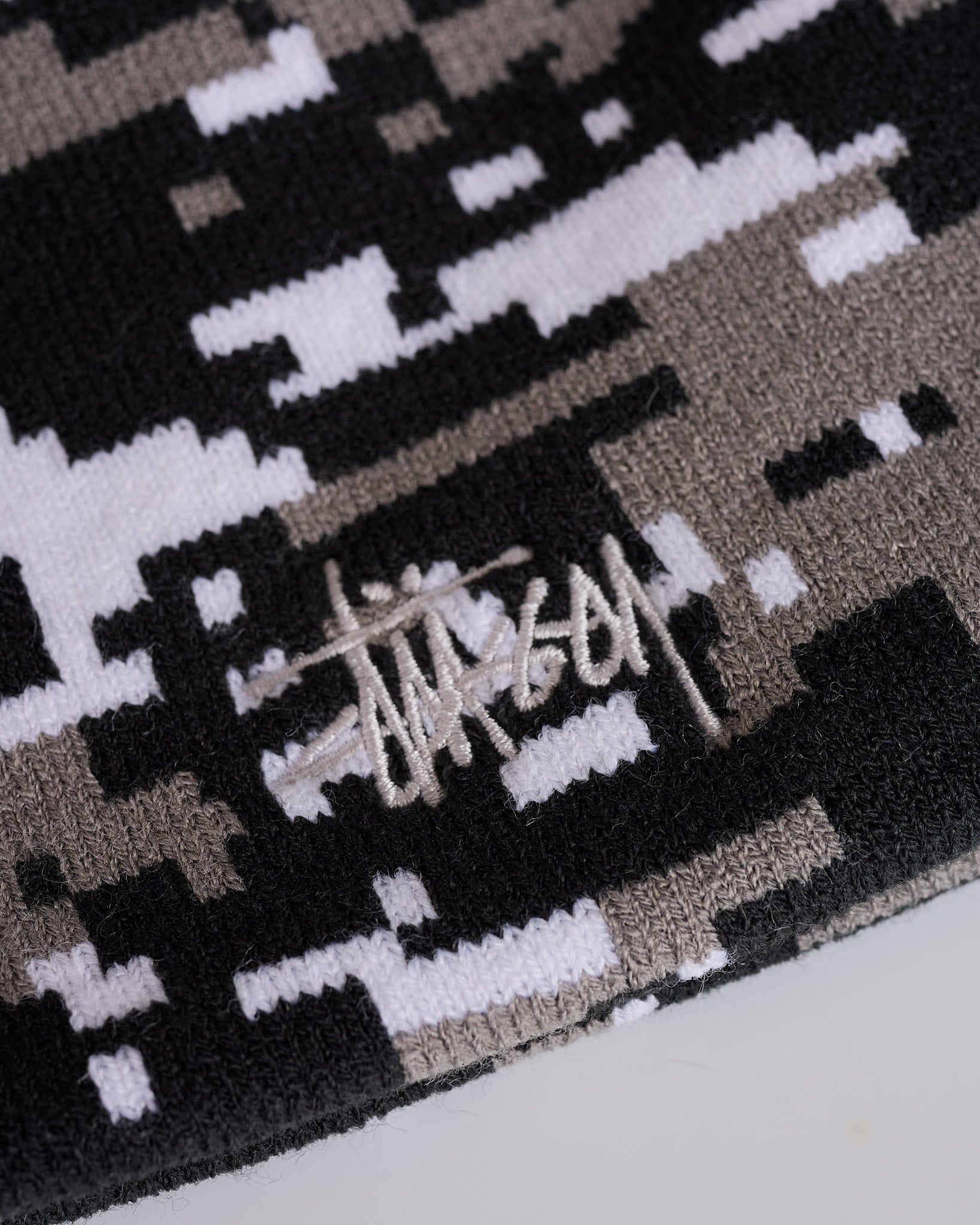 Stussy Basic Skullcap Beanie Digi Camo Grey – LESS 17