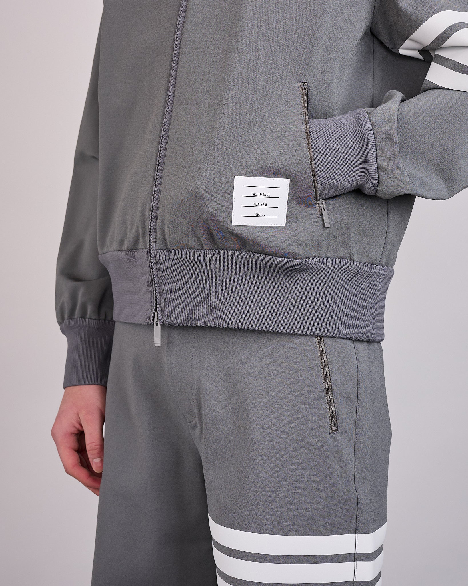 THOM BROWNE 4BAR MED GREY ジャケット　サイズ3 Thom Browne Tech Viscose 3M 4-Bar Bomber Jacket Med Grey – LESS 17