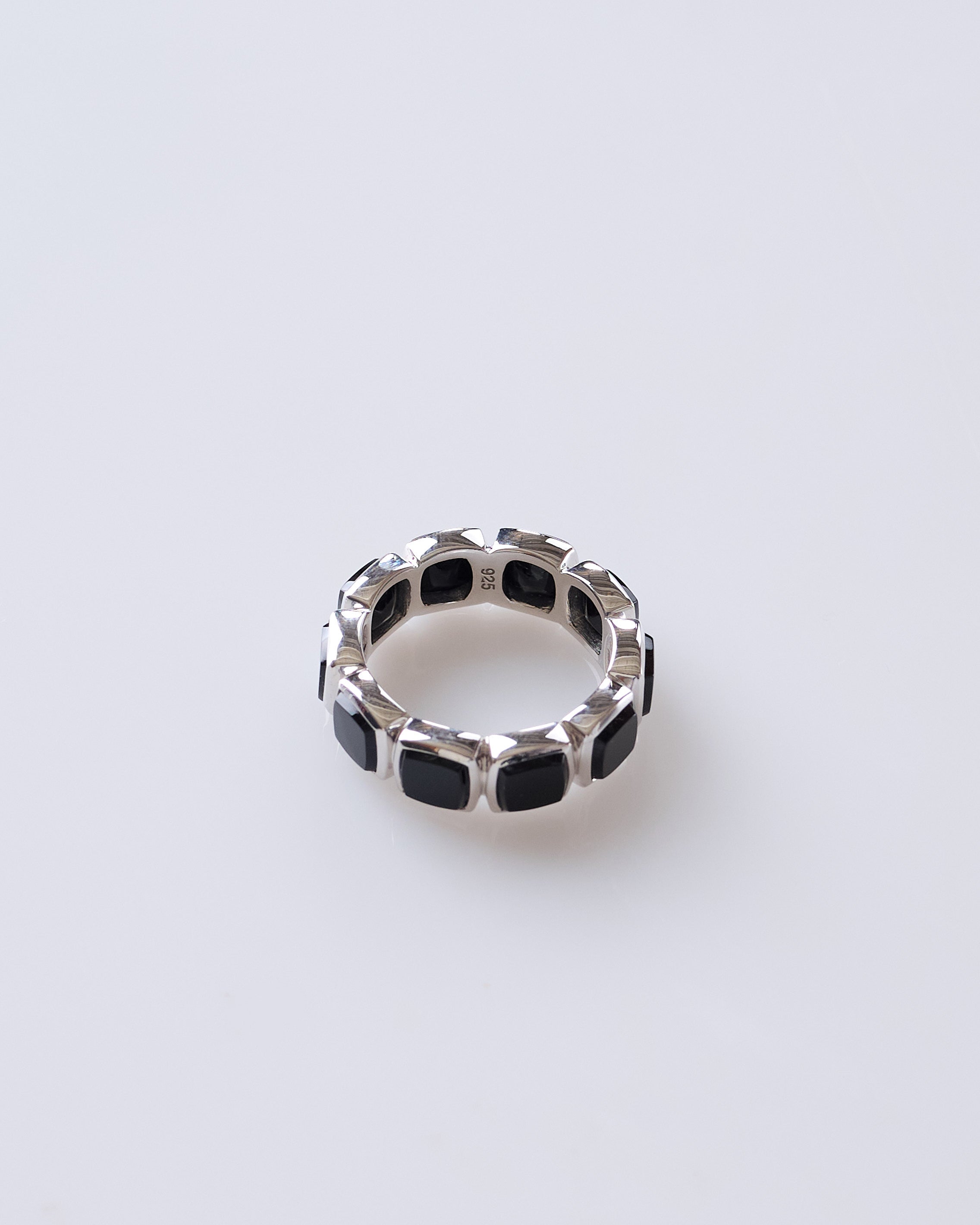 Tom Wood Cushion Band Ring Silver 925/Black Onyx