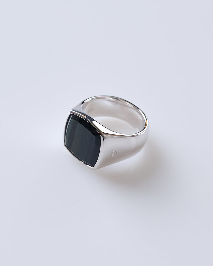 Tom Wood Cushion Ring (M) Silver 925/Blue Hawk Eye