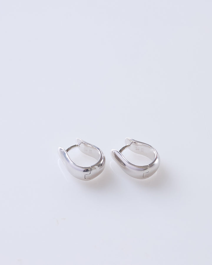 Tom Wood Oyster Hoop Small Earring Silver 925
