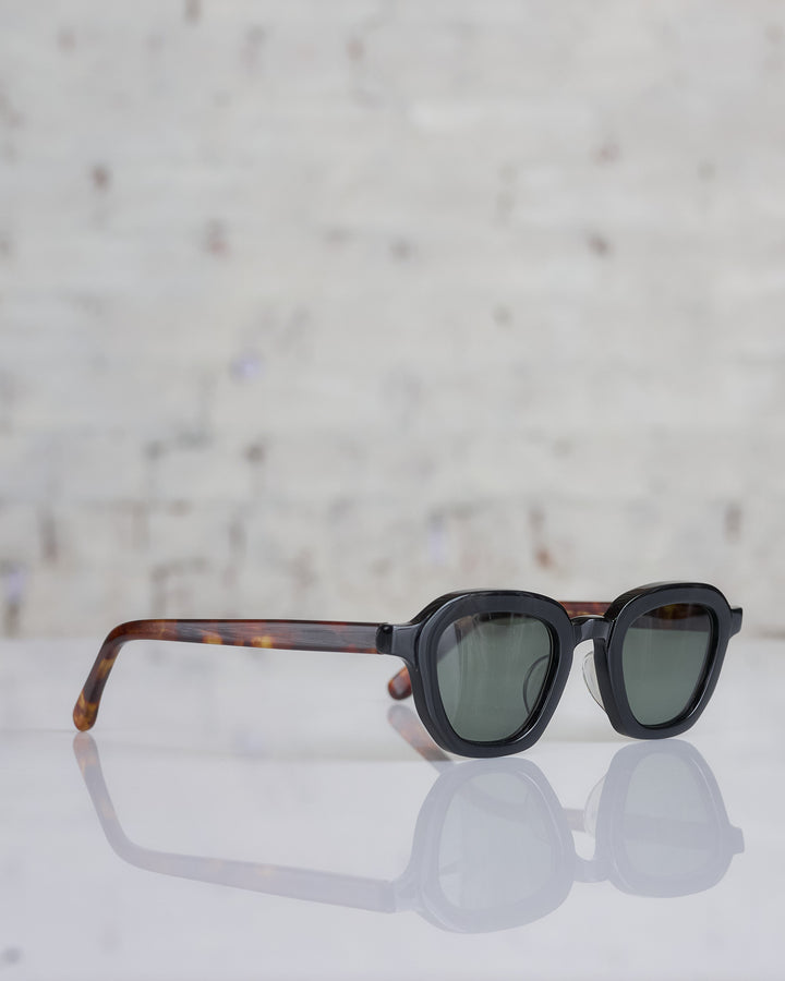 UNDERCOVER Sunglass Black