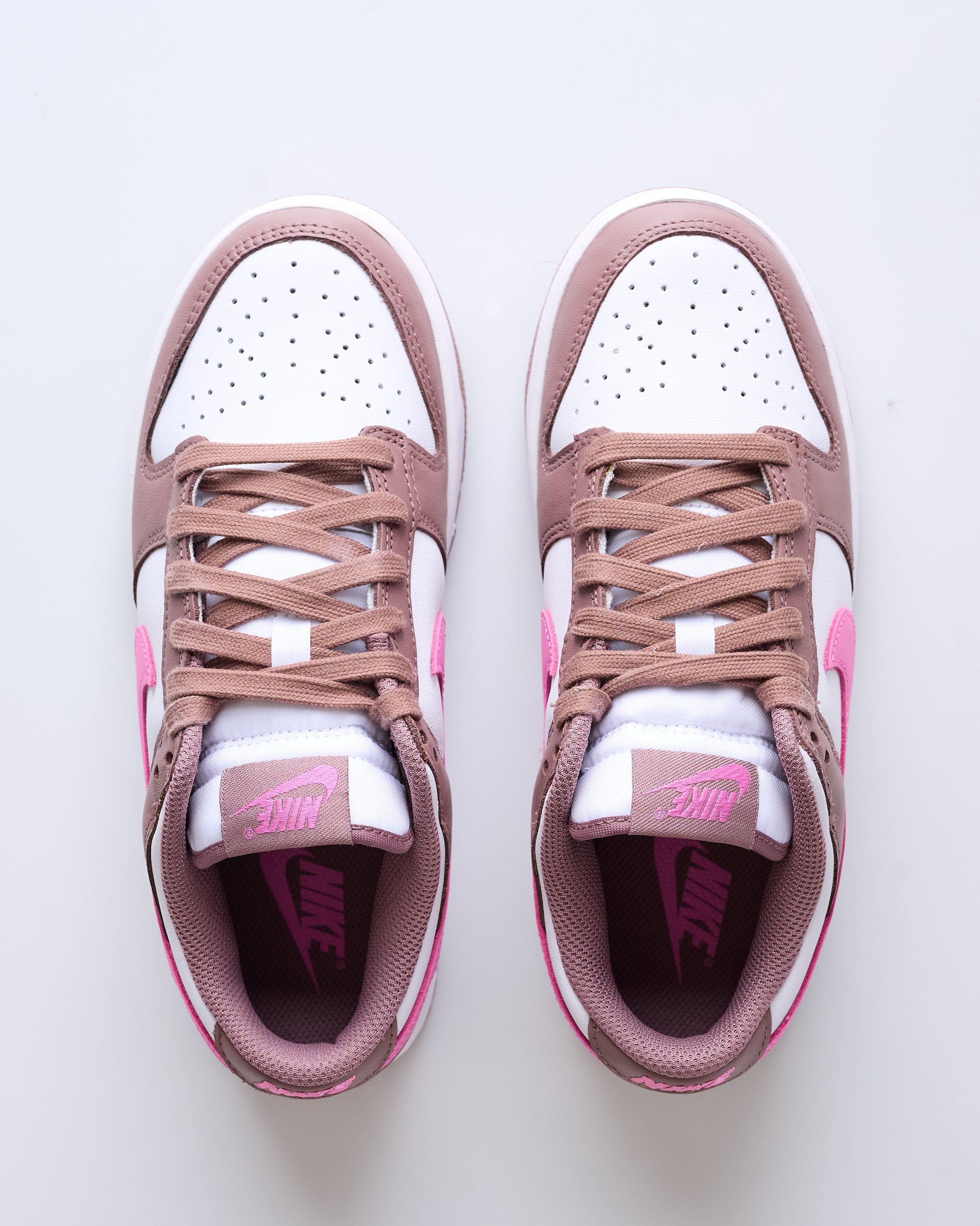 Nike on sale woman mauve