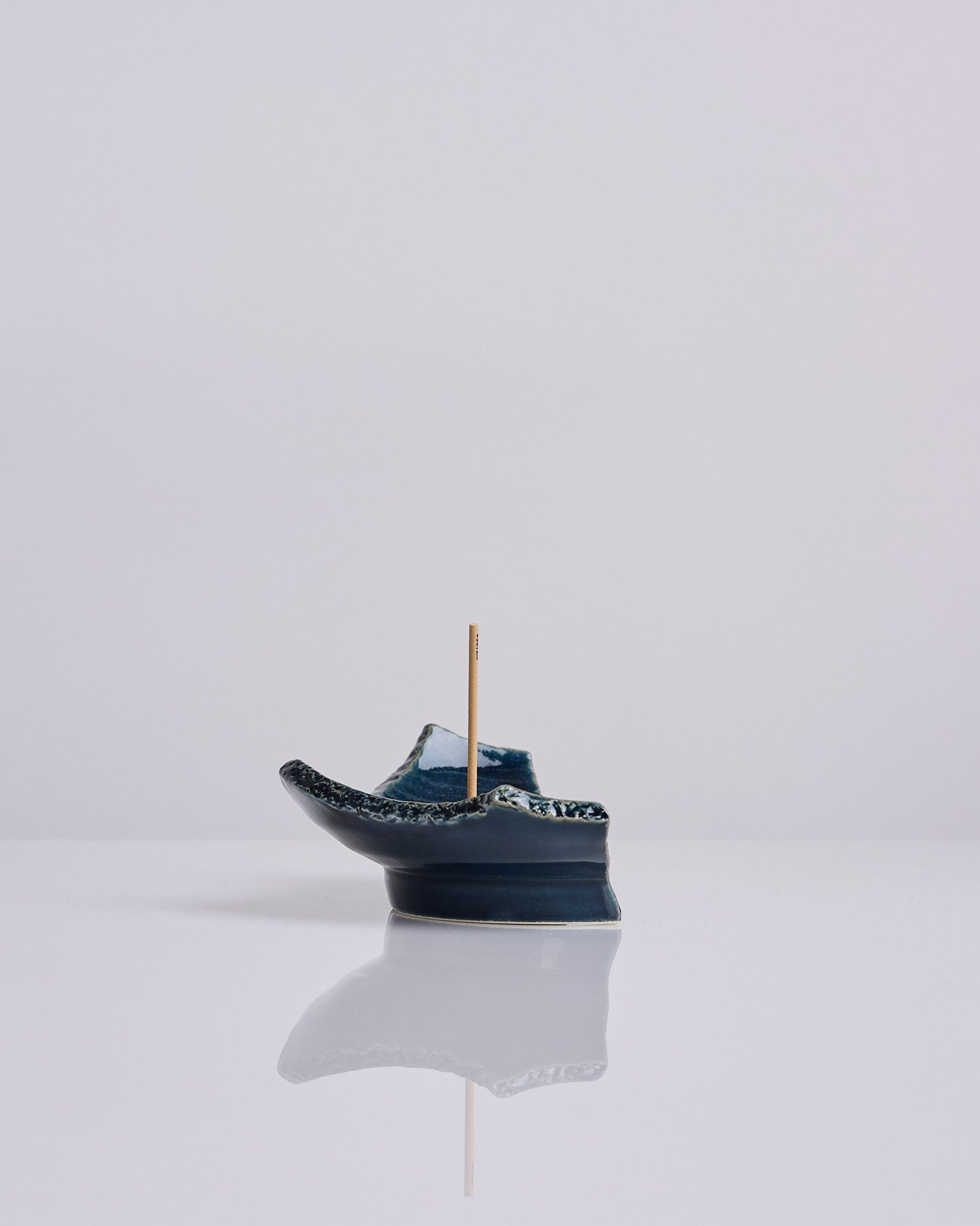 WTAPS AFRD 01 / TRAY / CERAMIC 25AW トレー WTAPS AFRD 01 Ceramic Tray Blue – LESS 17