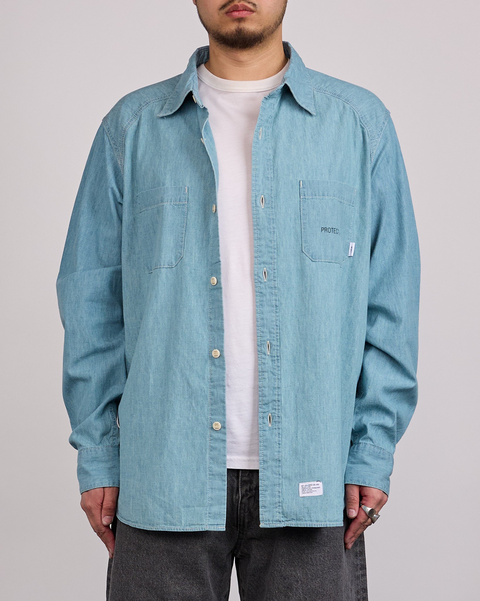 トップス WTAPS CB / LS / COTTON. CHAMBRAY /INDIGO WTAPS CB LS Cotton Chambray Button Shirt Indigo – LESS 17