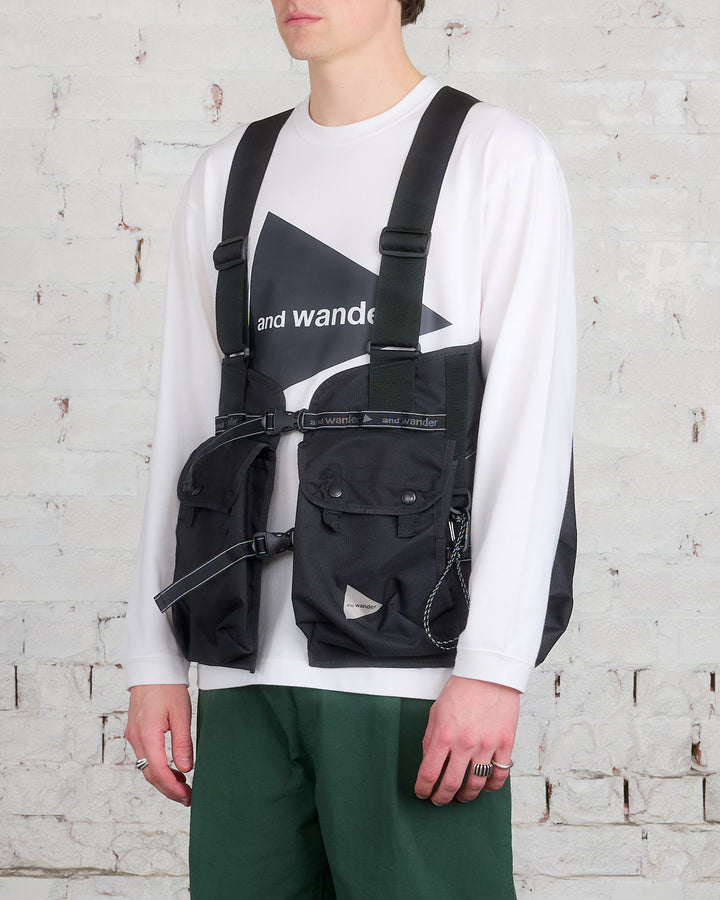 and wander Field Vest Black