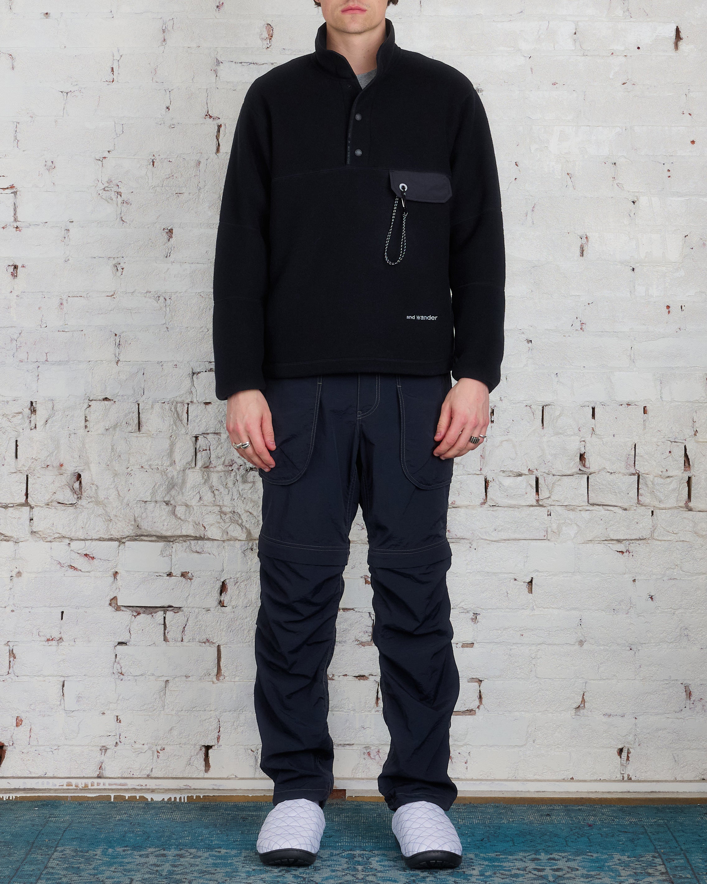 and wander Calamai Tech Wool Fleece Pullover Black