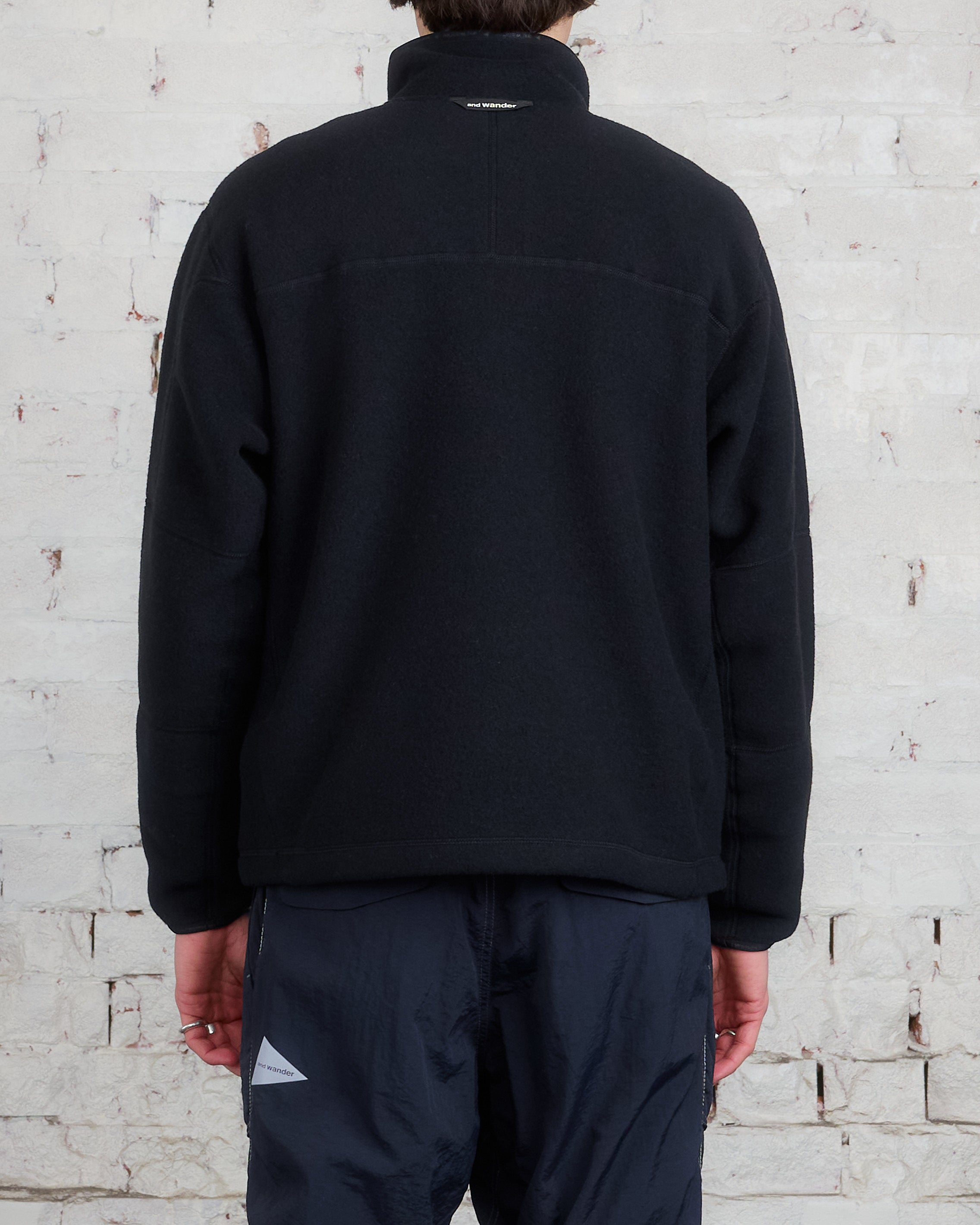 and wander Calamai Tech Wool Fleece Pullover Black