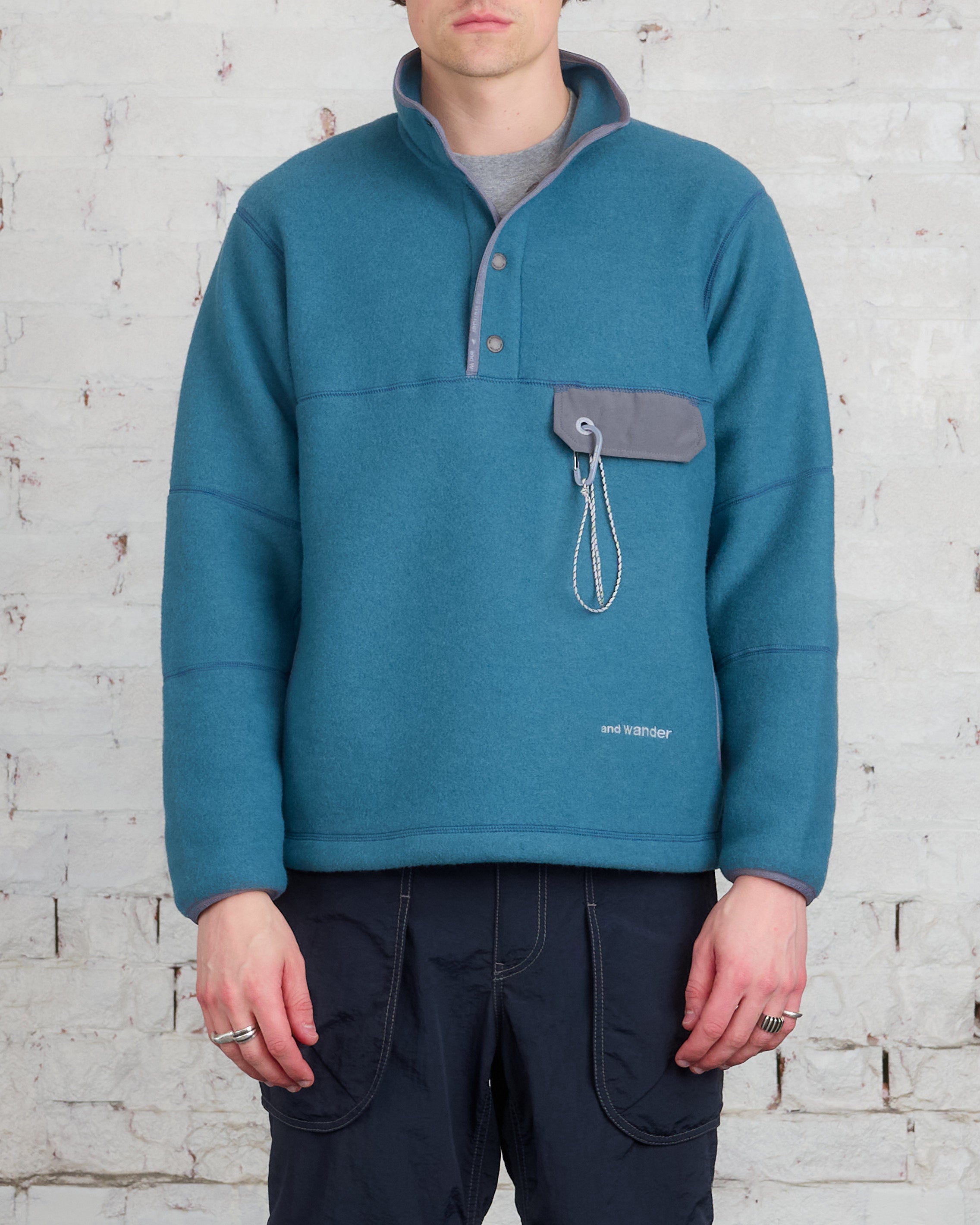 and wander Calamai Tech Wool Fleece Pullover Blue Gray