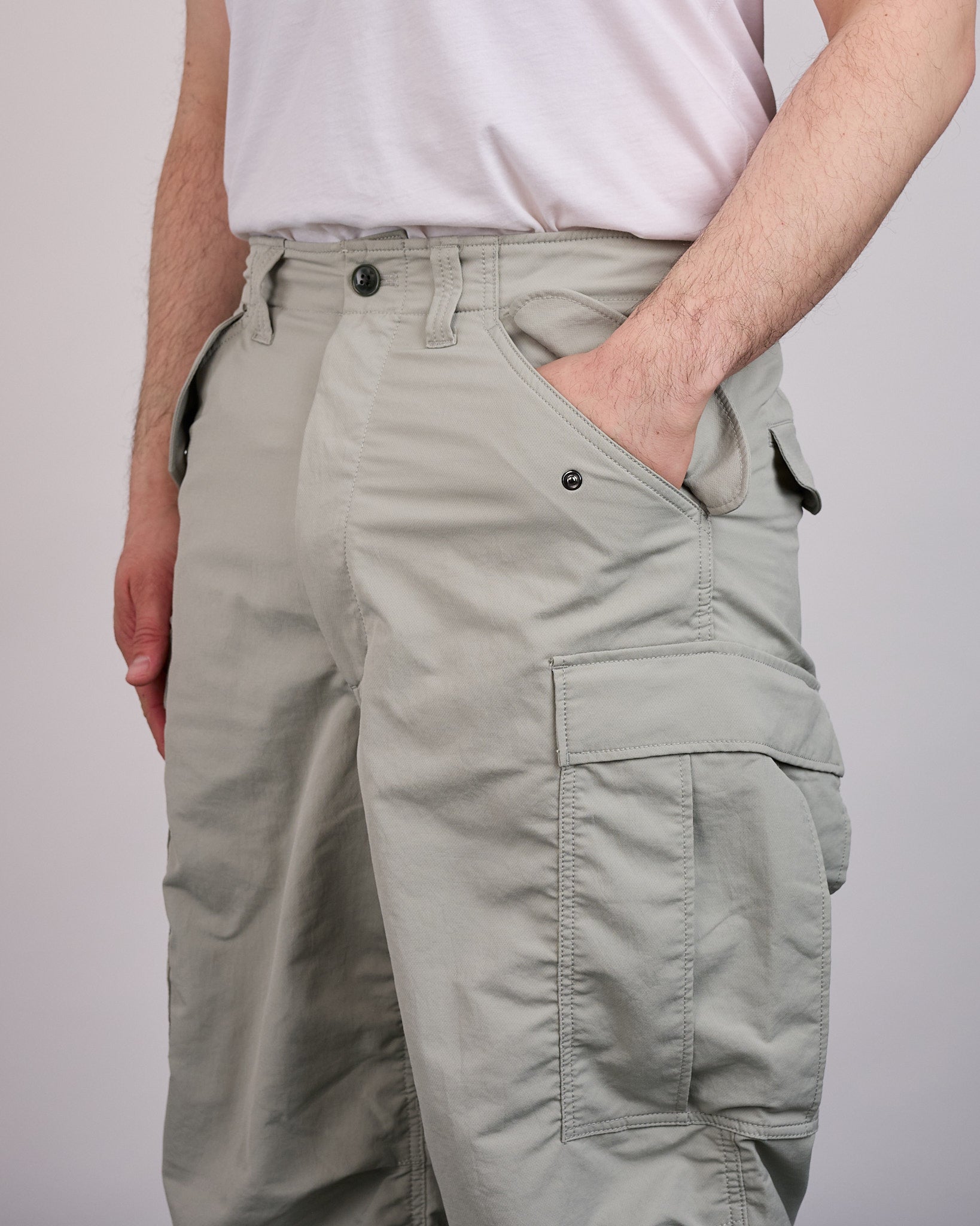 nanamica ALPHADRY Cargo Field Pant Dark Khaki – LESS 17