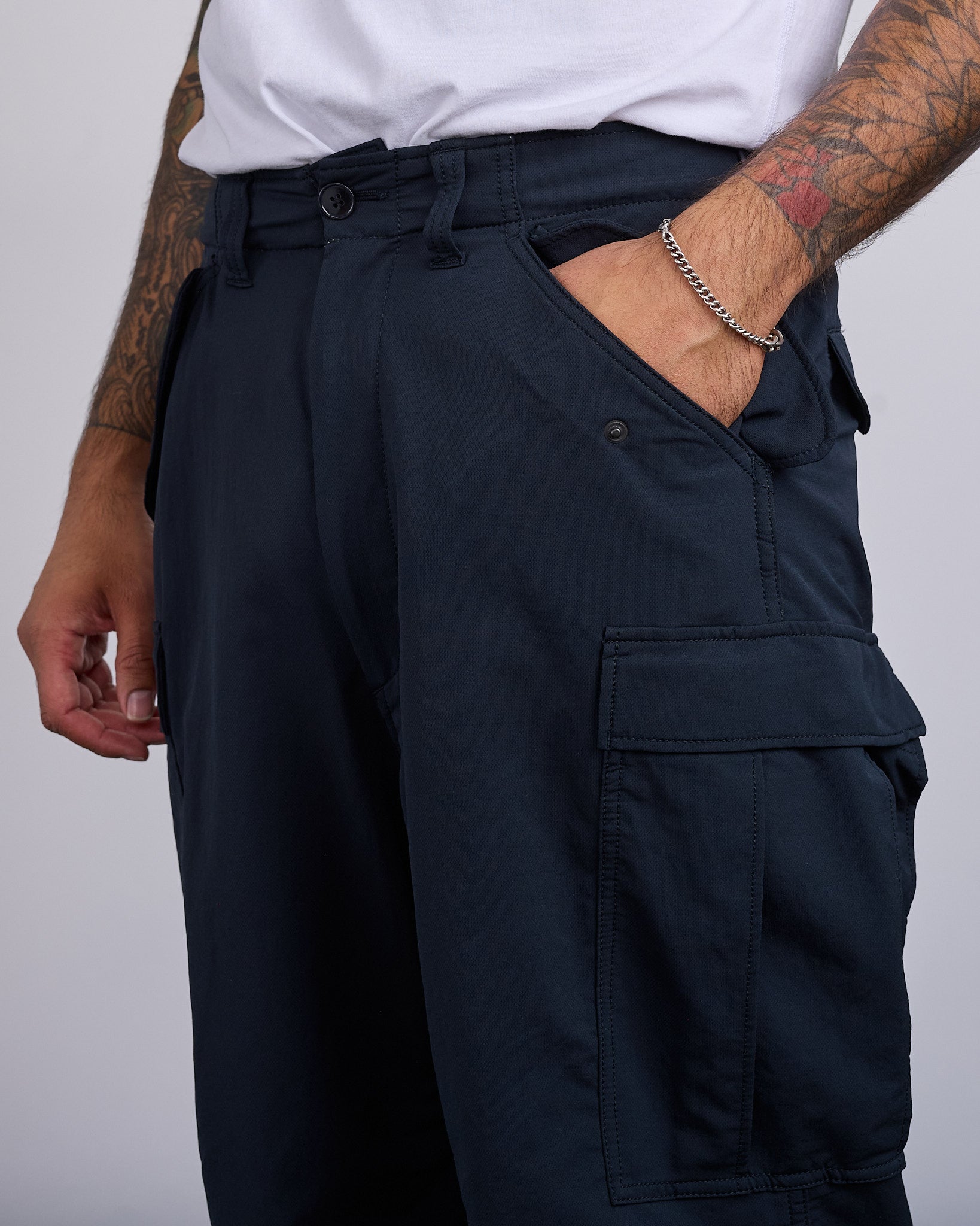 nanamica Alphadry Field Cargo Pant Dark Navy – LESS 17