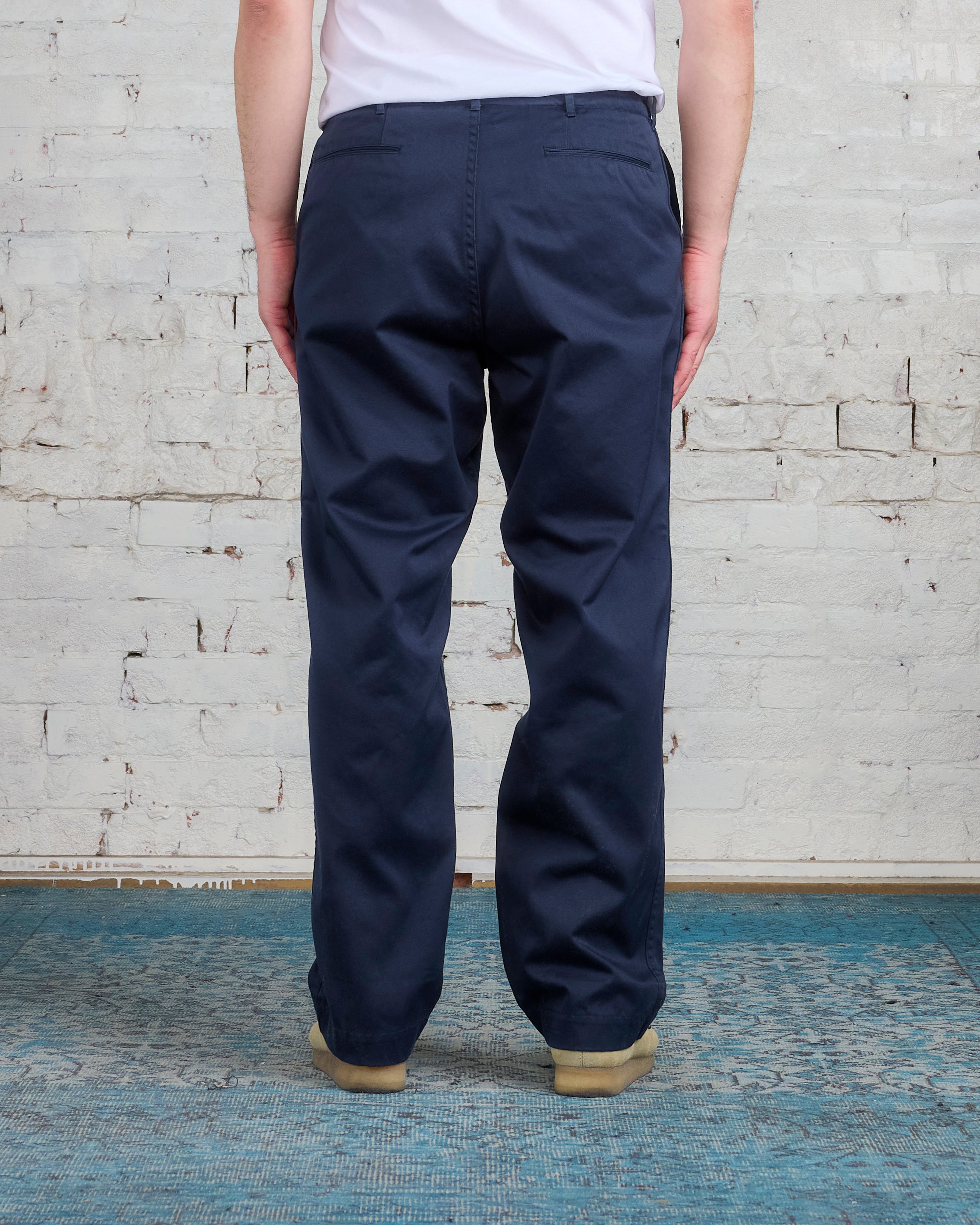 nanamica Gusseted Wide Chino Pant Navy – LESS 17